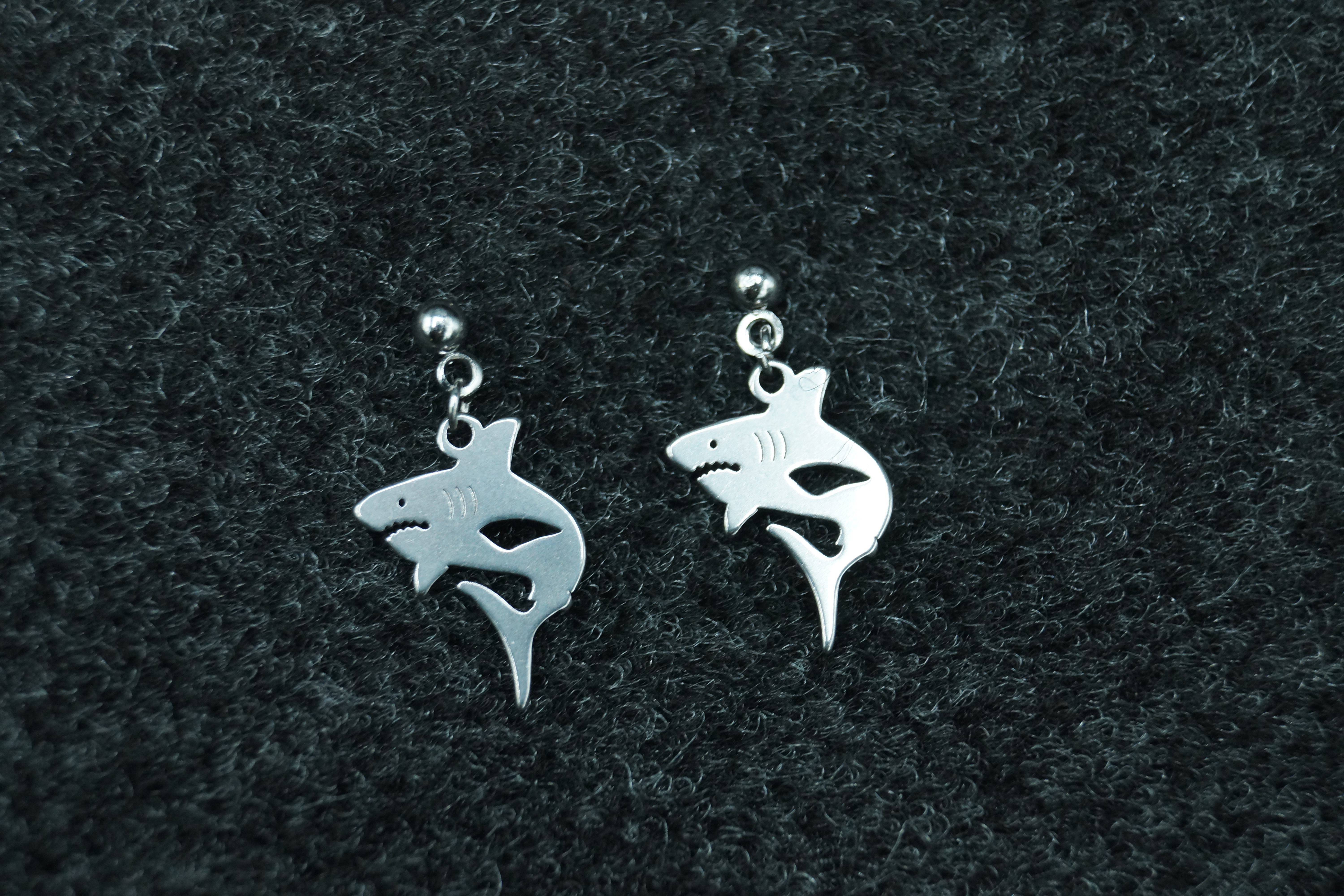 Boucles d'oreilles requin