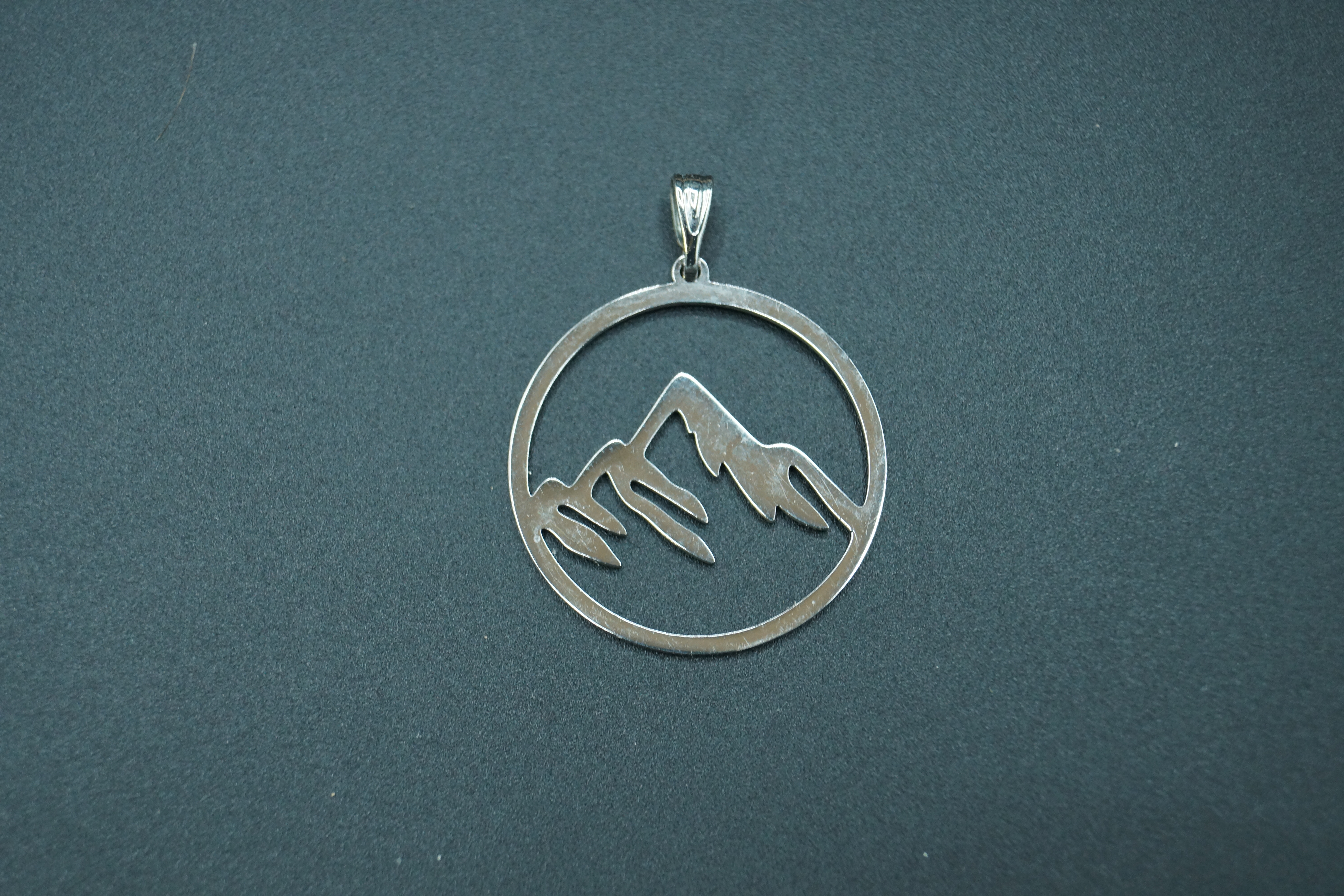 Pendentif montagne