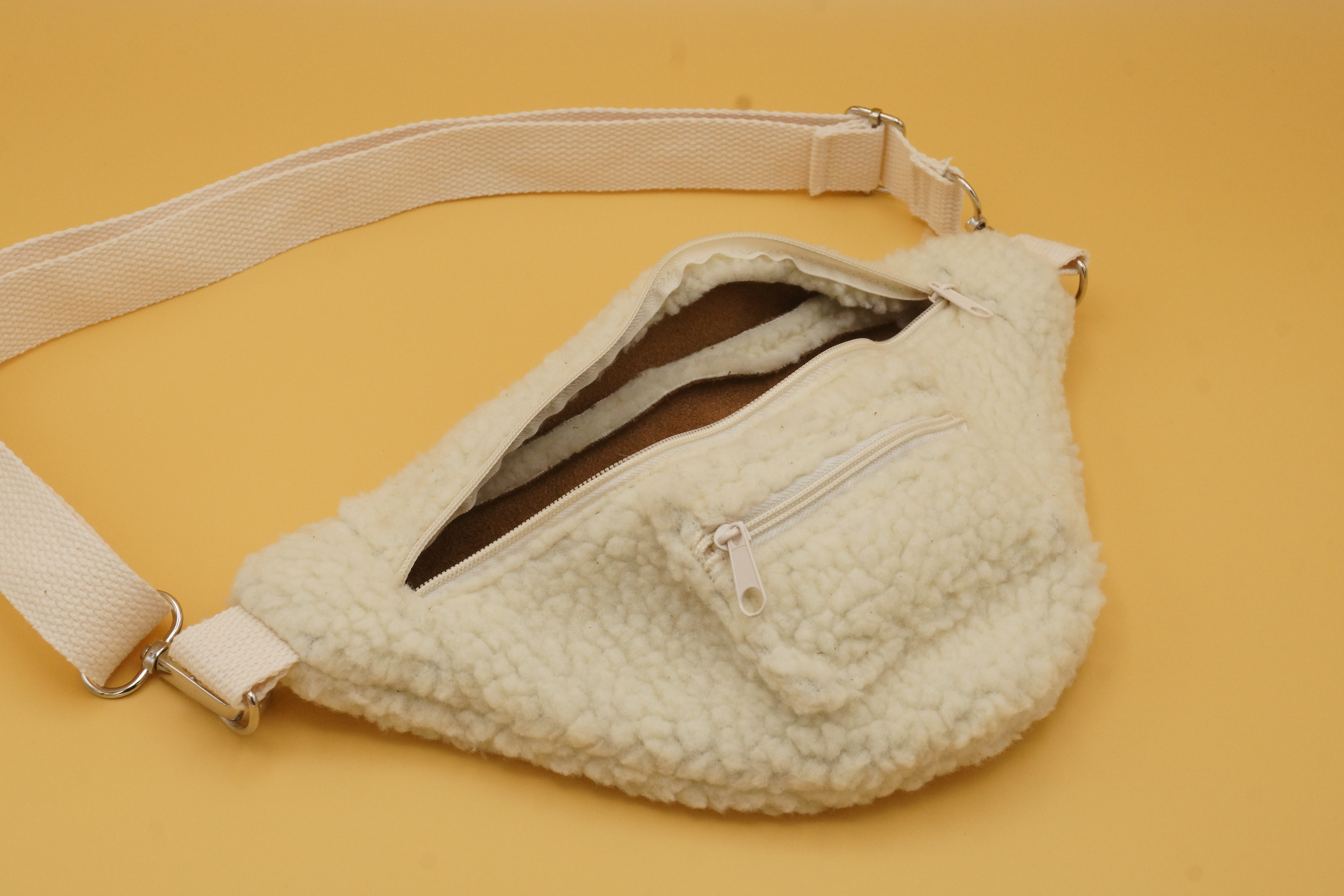 Sacoche banane mouton enfant