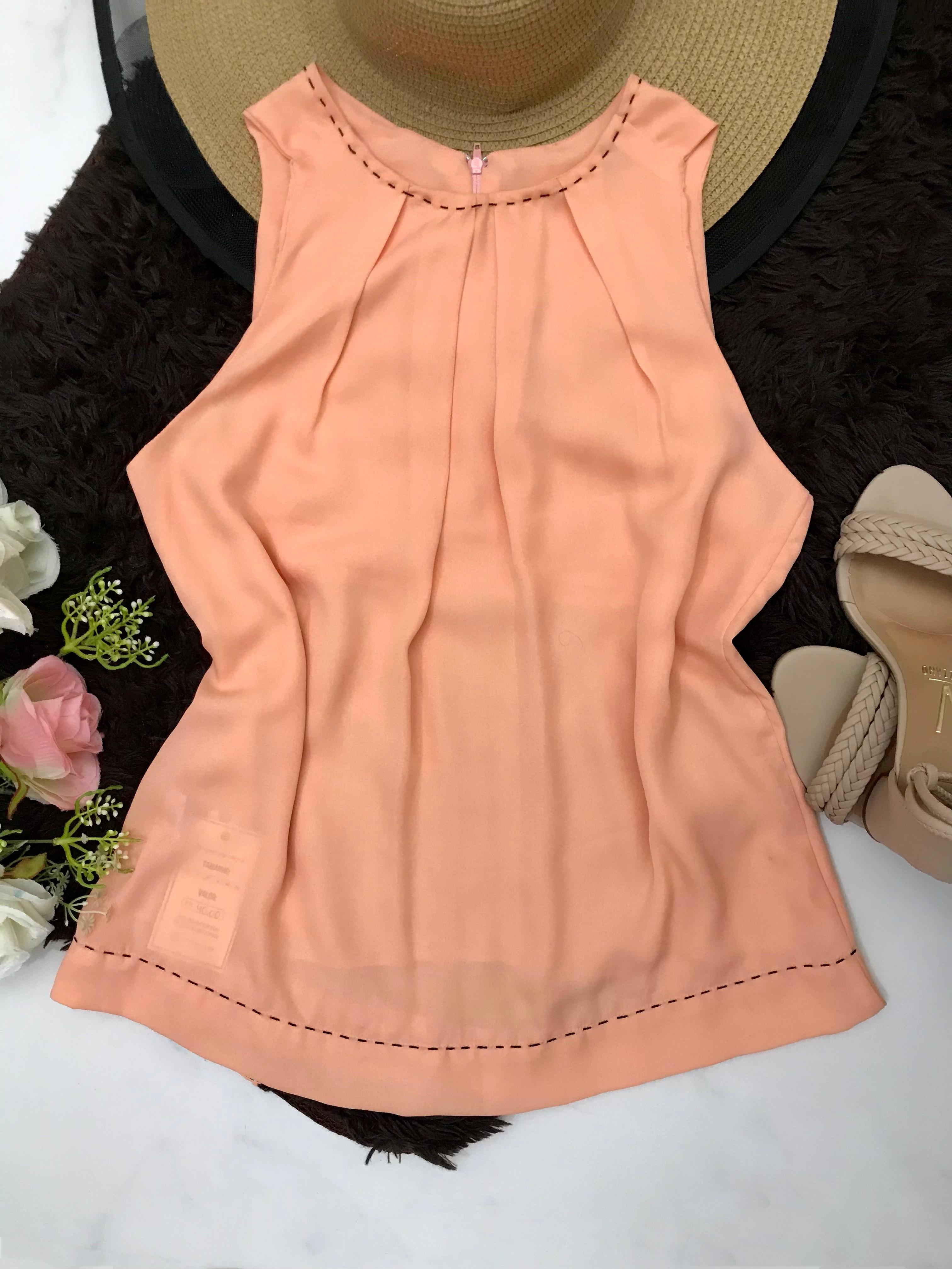 Blusa sem mangas em cor salmão Tamanho M
