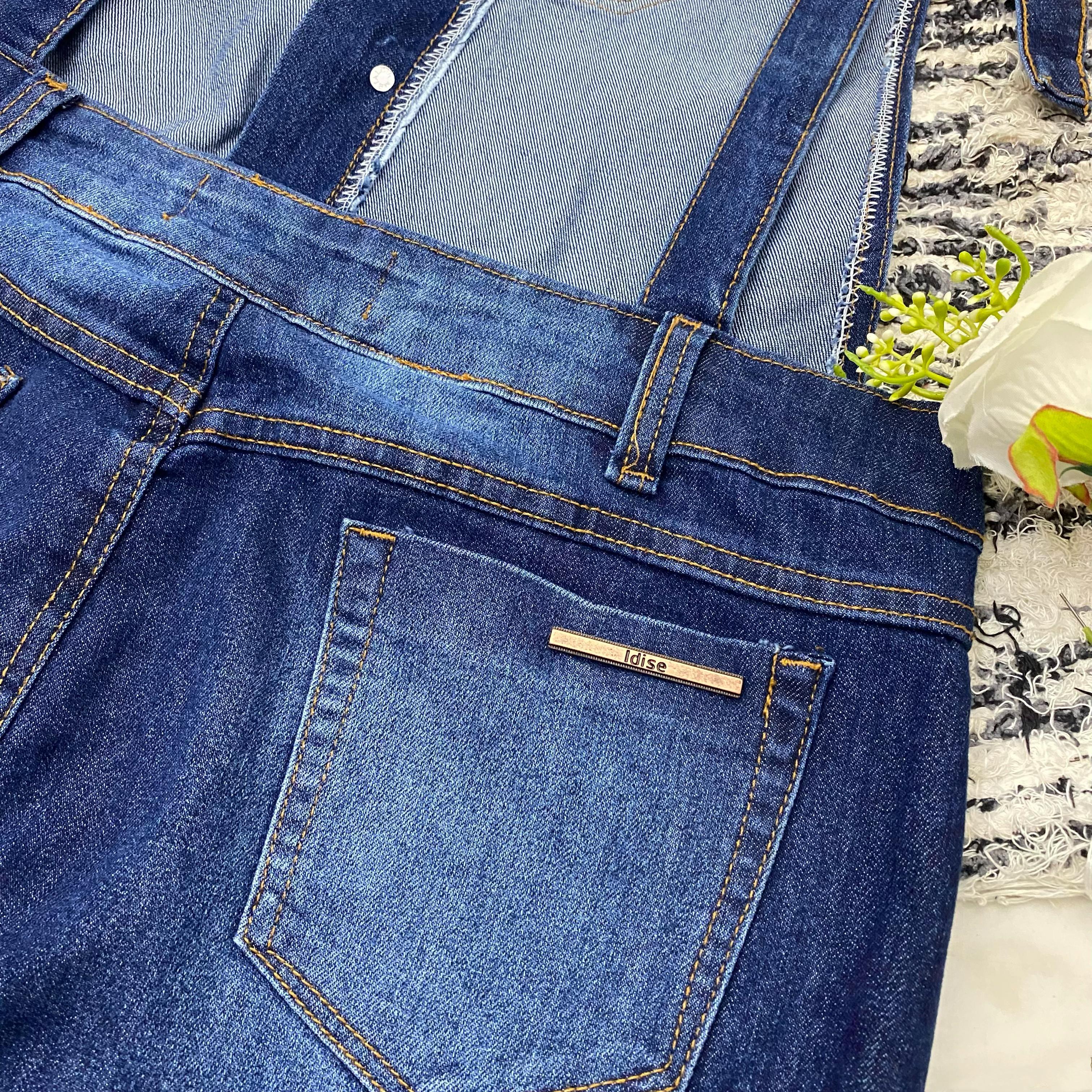 Jardineira jeans Tamanho 44