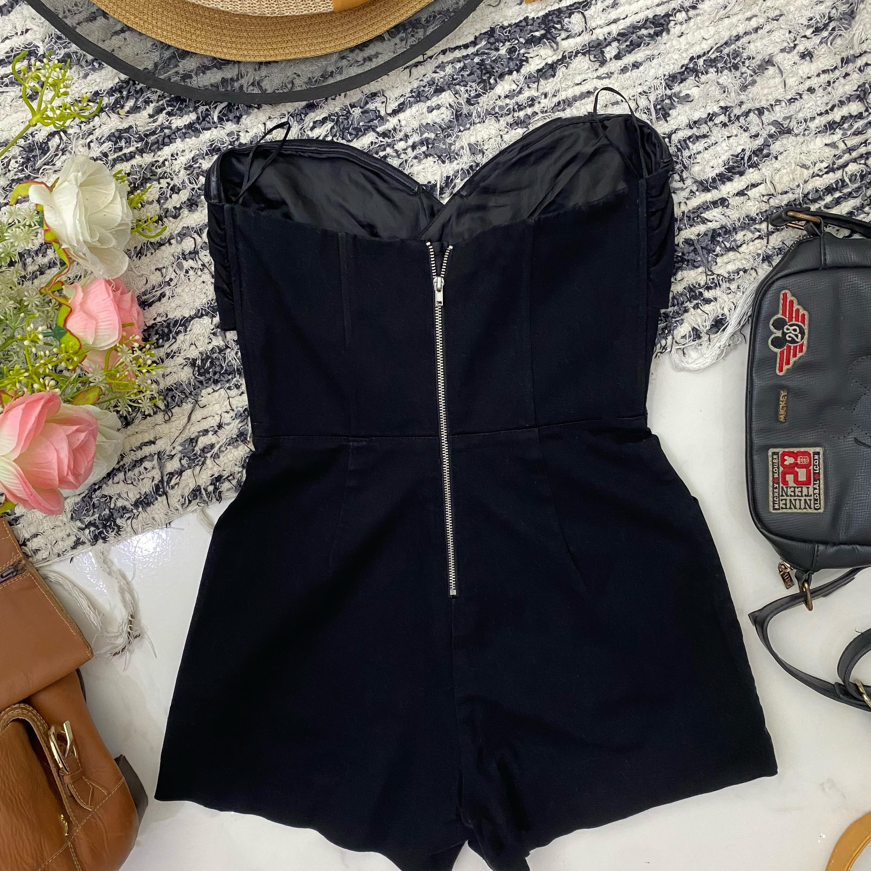 Macacão preto feminino Tamanho P