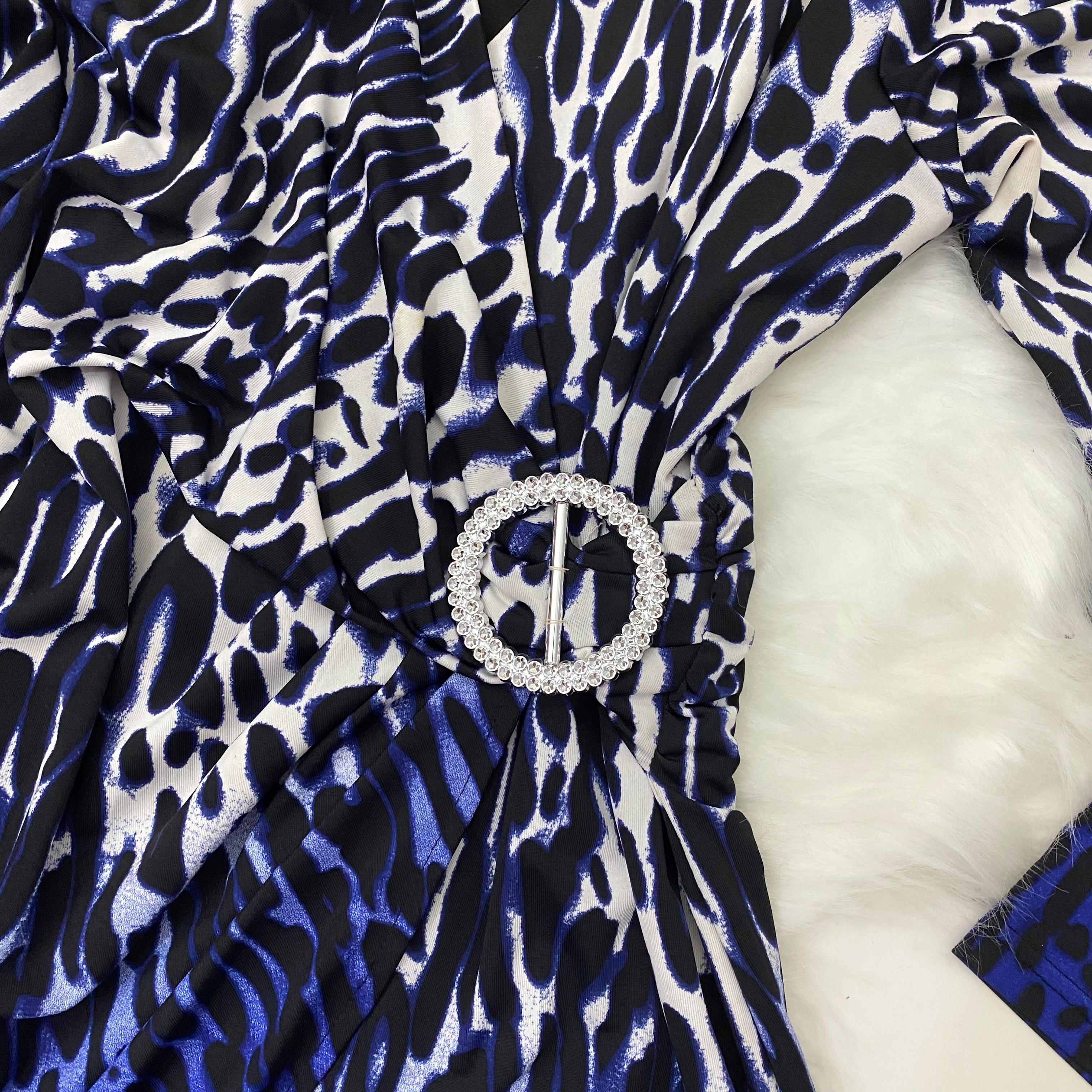 Vestido de festa com Estampa Animal Print Tamanho G