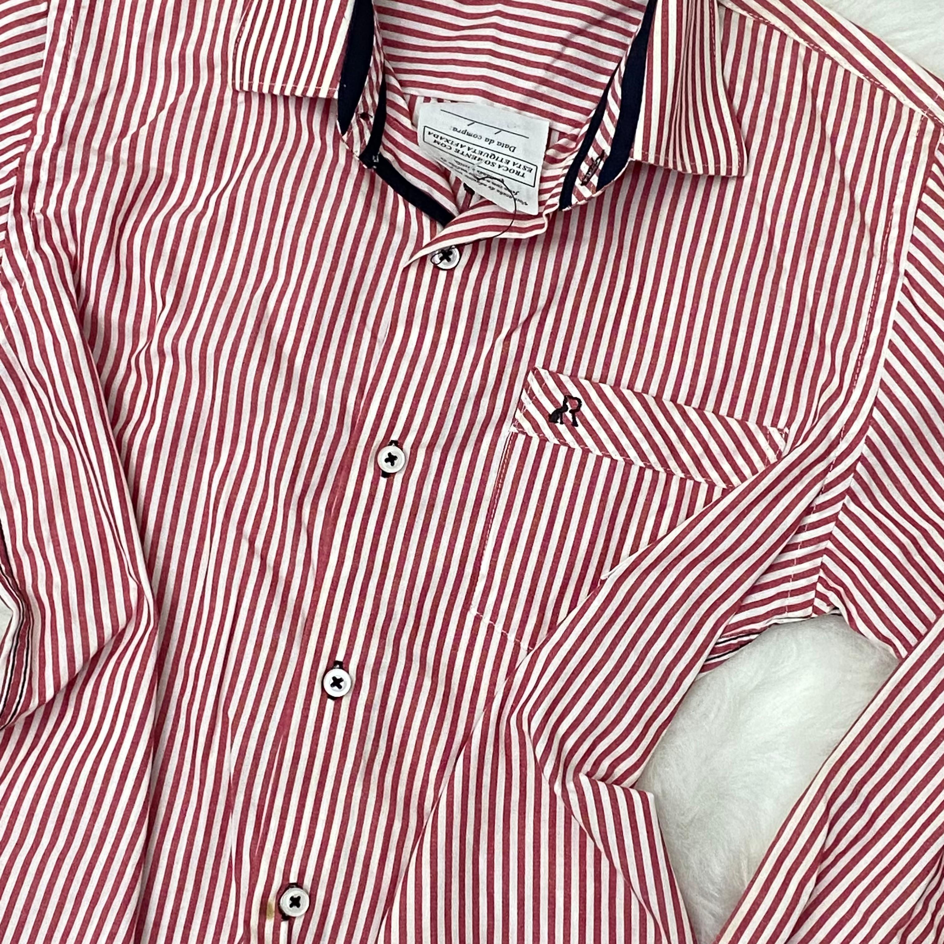 Camisa listrada vermelha e branca Tamanho P