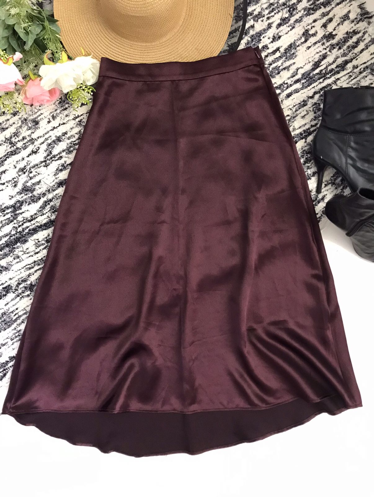 Saia de cetim Tamanho M