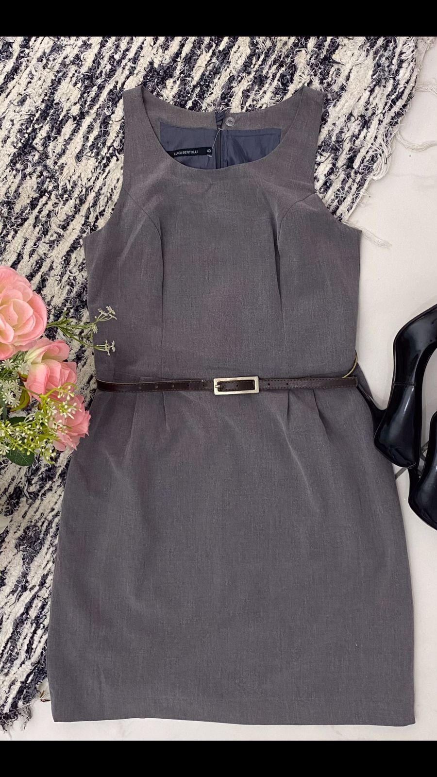 Vestido Cinza Elegante Tamanho 40