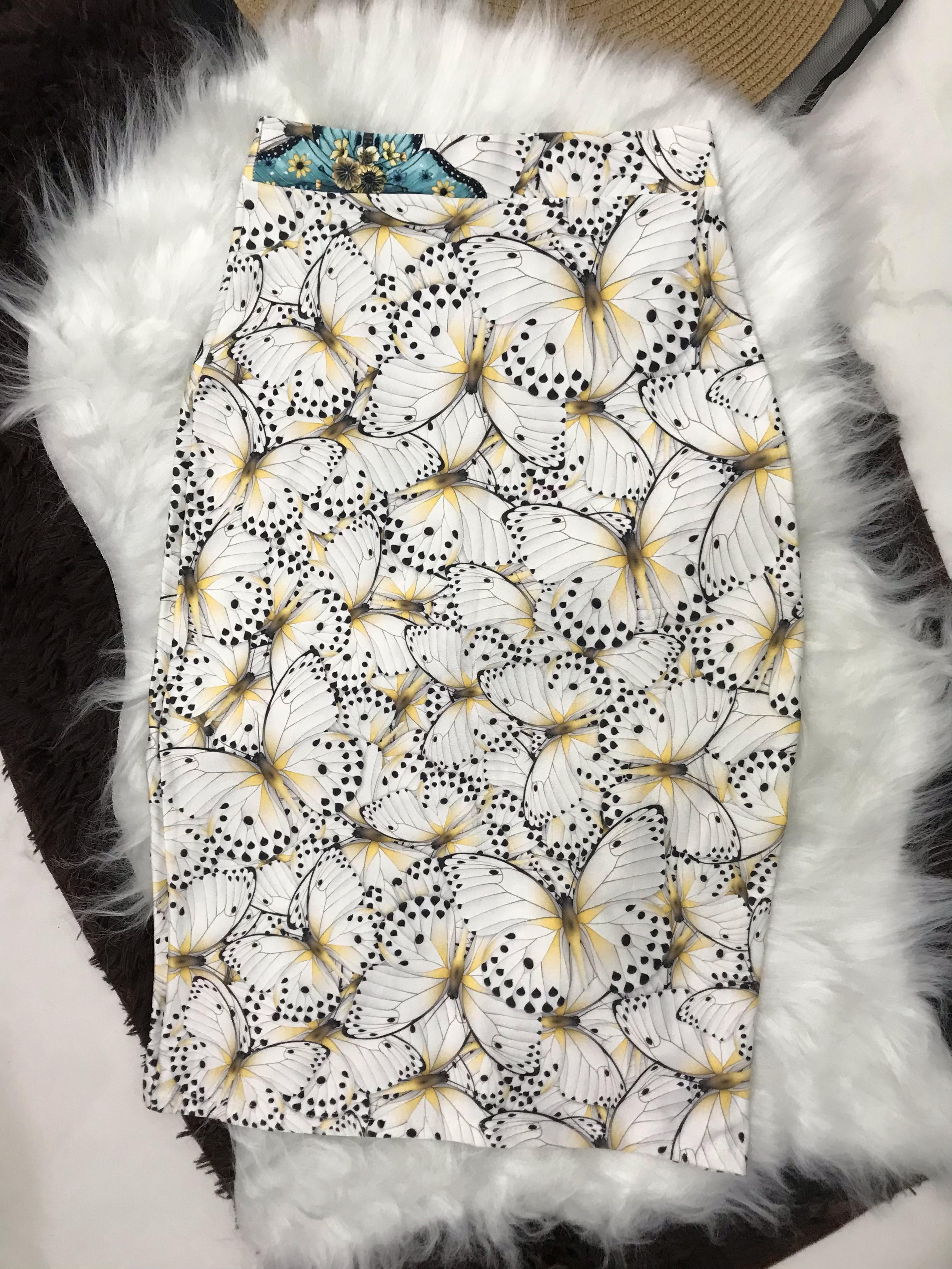 Saia com Estampa de Borboletas Tamanho PP