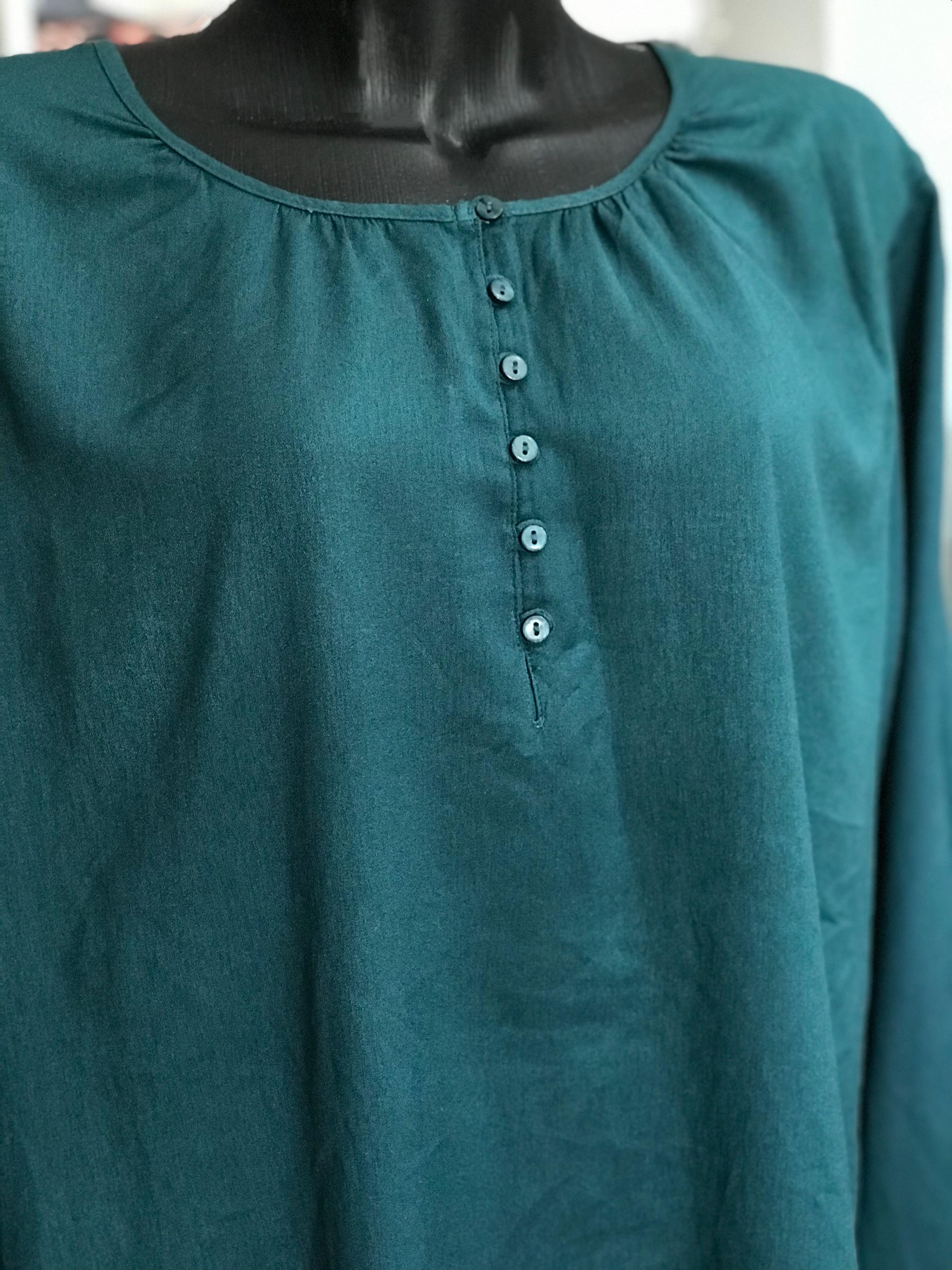 Blusa Feminina Verde Escura com Botões e Manga Longa Tamanho G