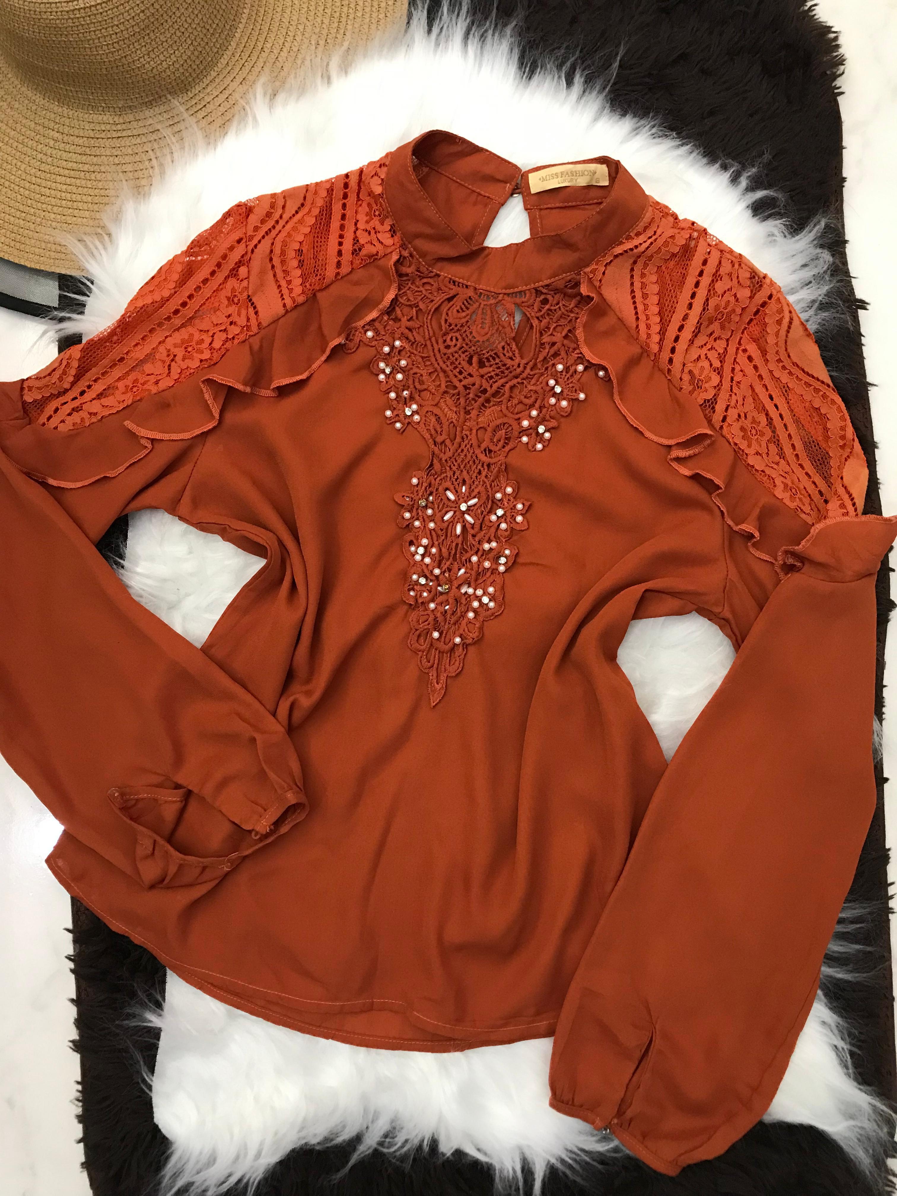 Blusa de Renda - Tam G *Forma pequena