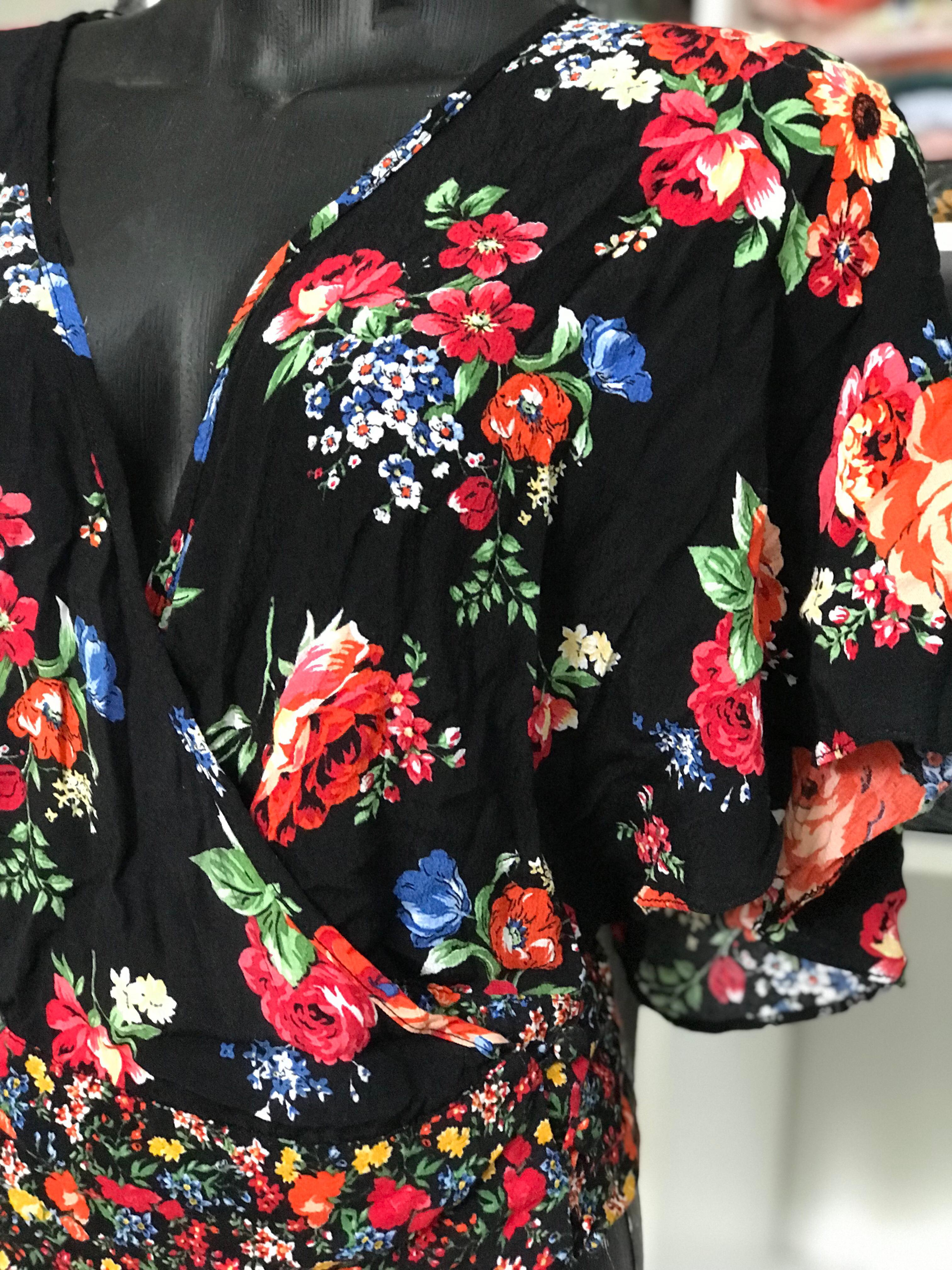 Blusa Floral Transpassada - Tam M