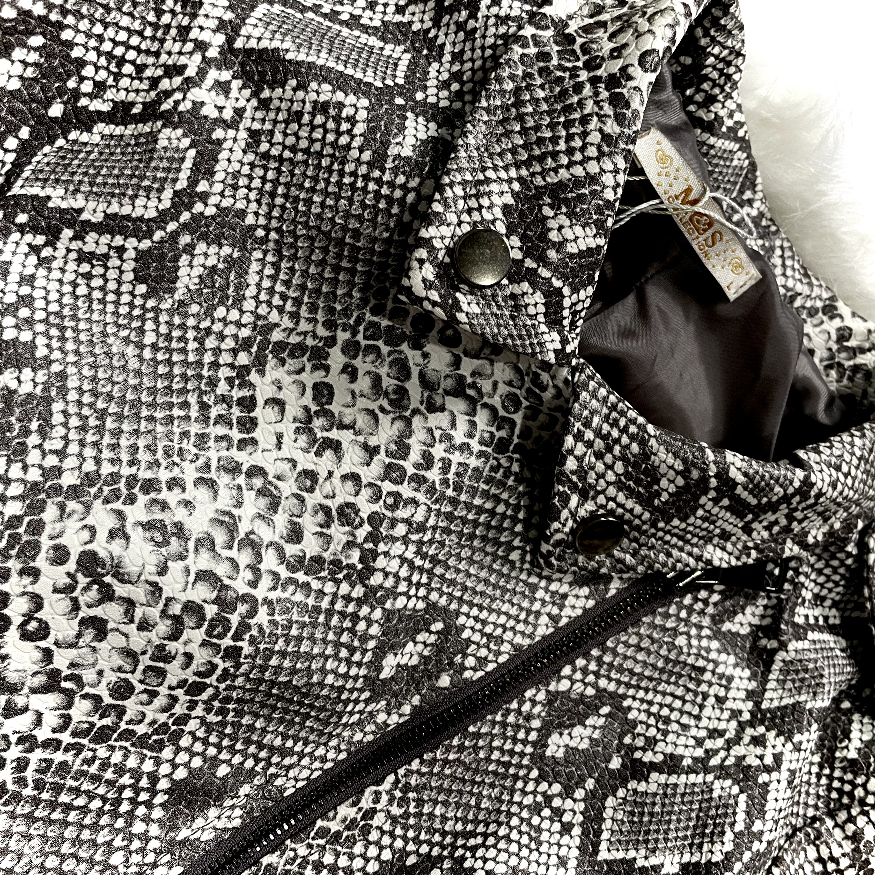 Jaqueta de Couro Sintético 