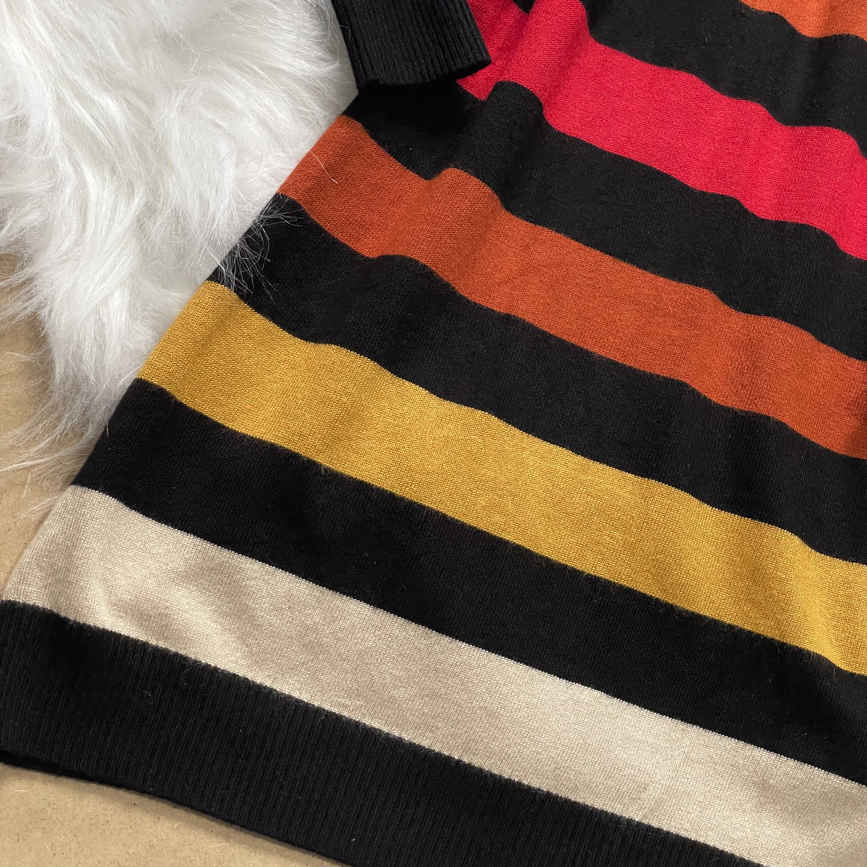 Vestido de listras coloridas