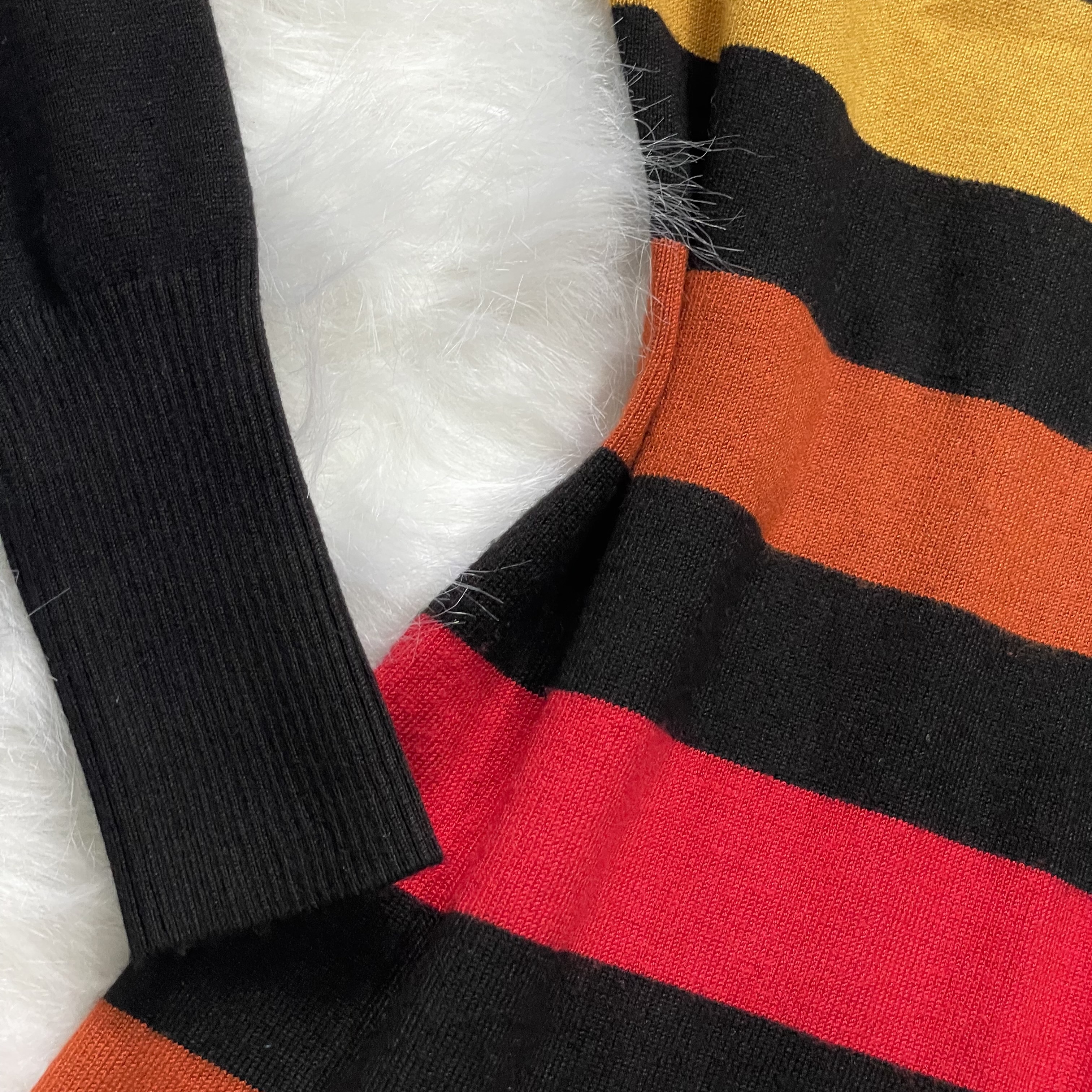 Vestido de listras coloridas