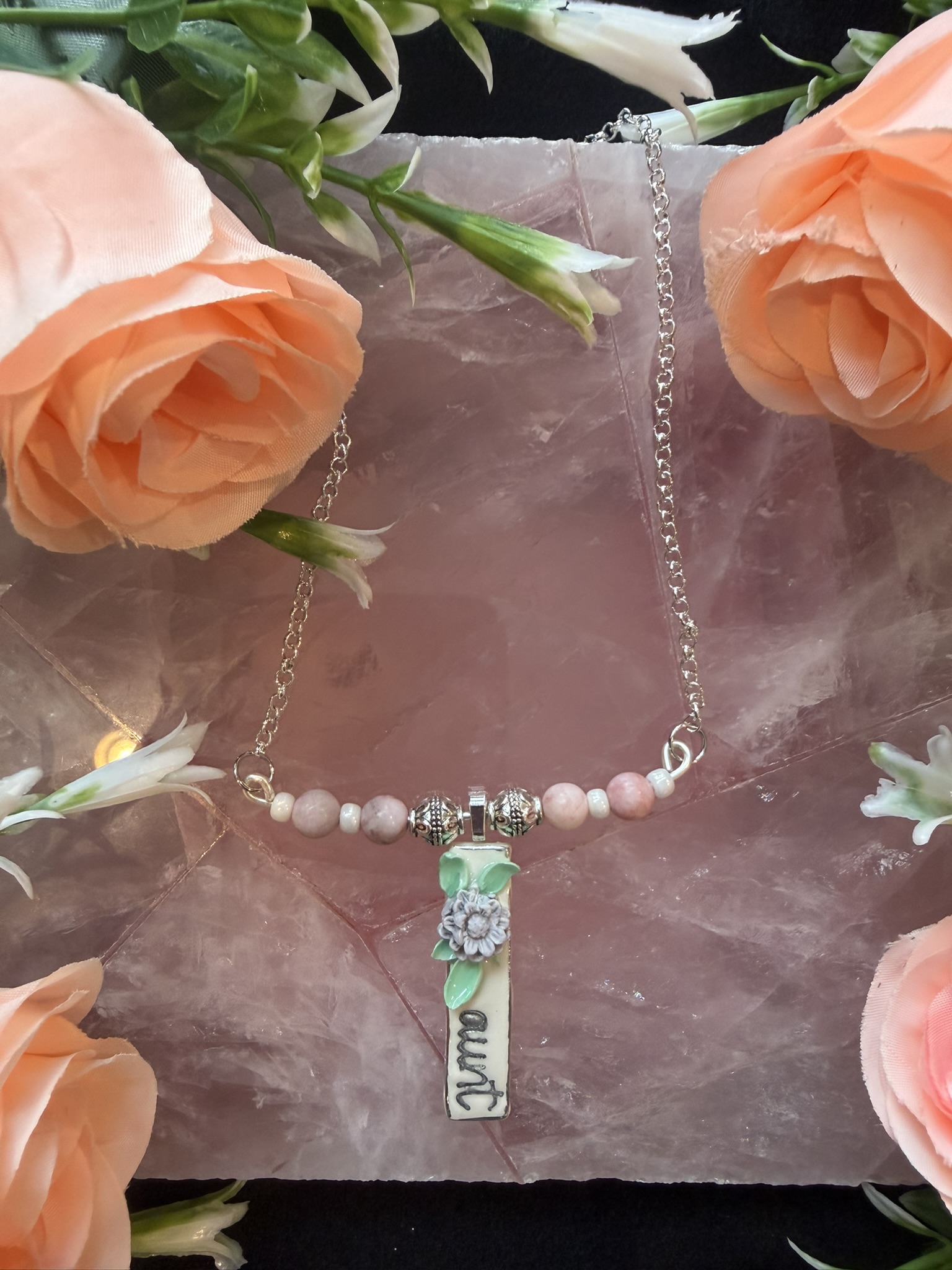 "Aunt" Flower Pendant Necklace