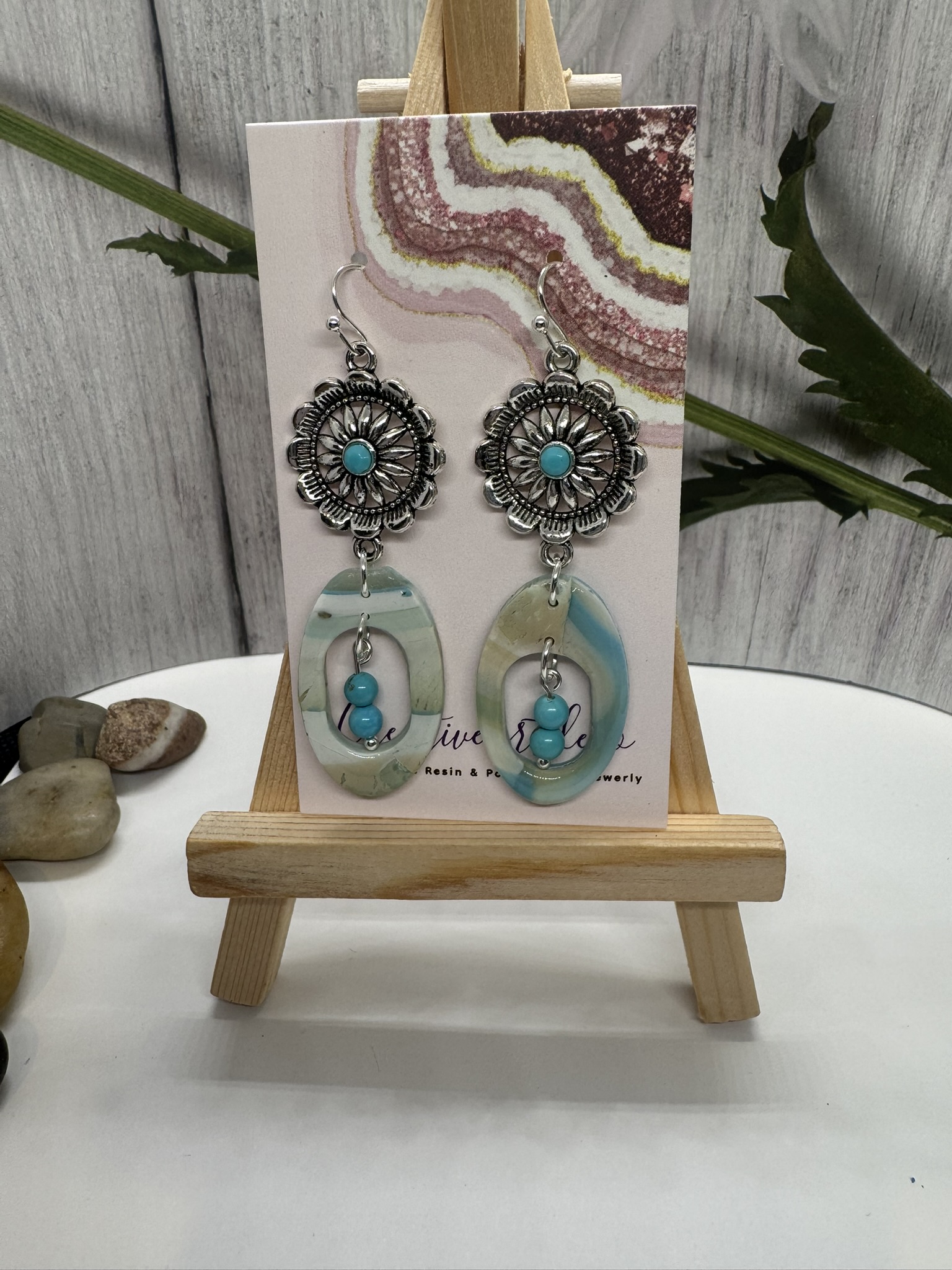 Faux Turquoise Western Design Faux Blue Scheelite with Turquoise Beads