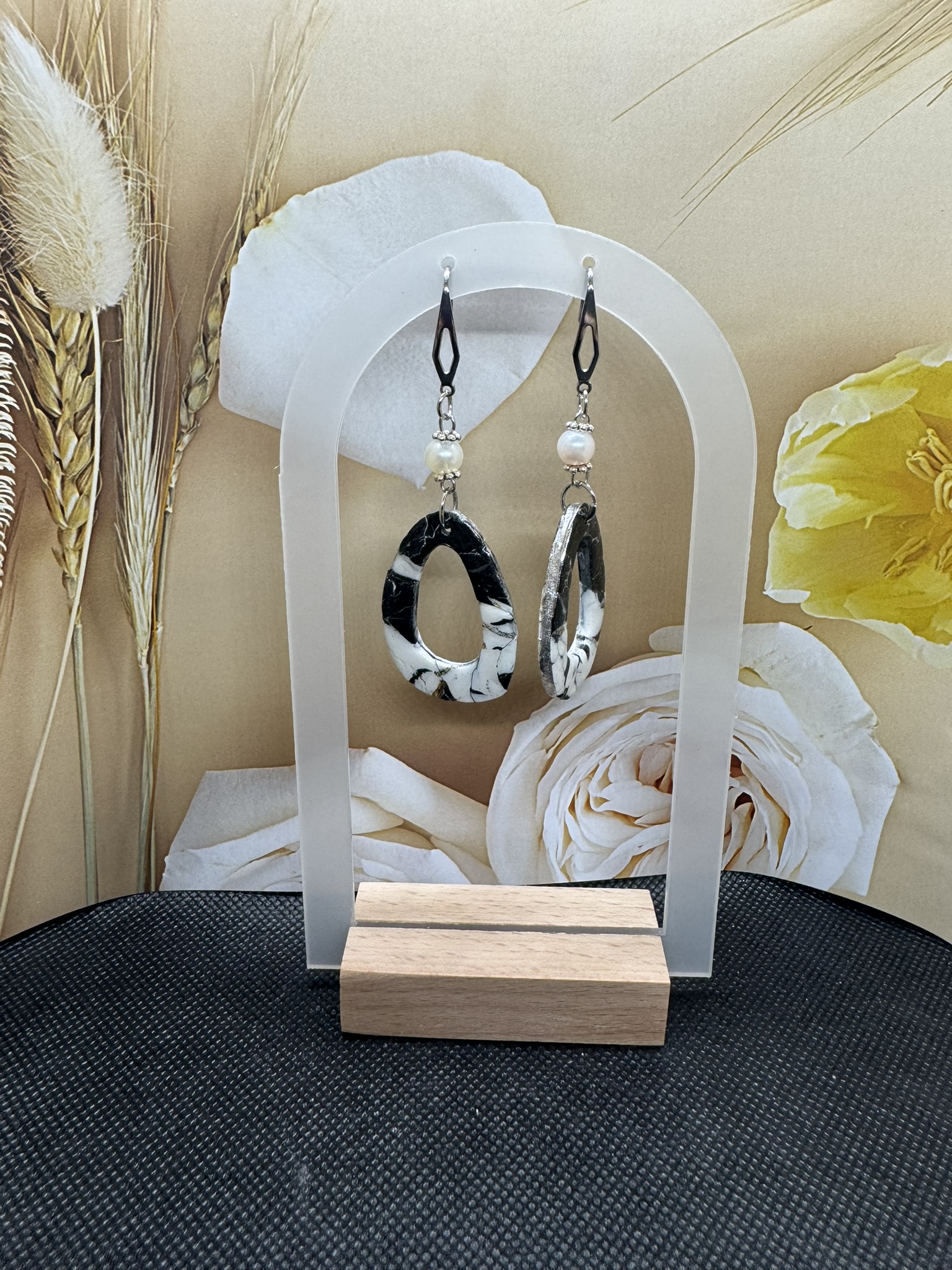 Stylish Marbelized Oval Hoop and Pearl Dangle Earrings