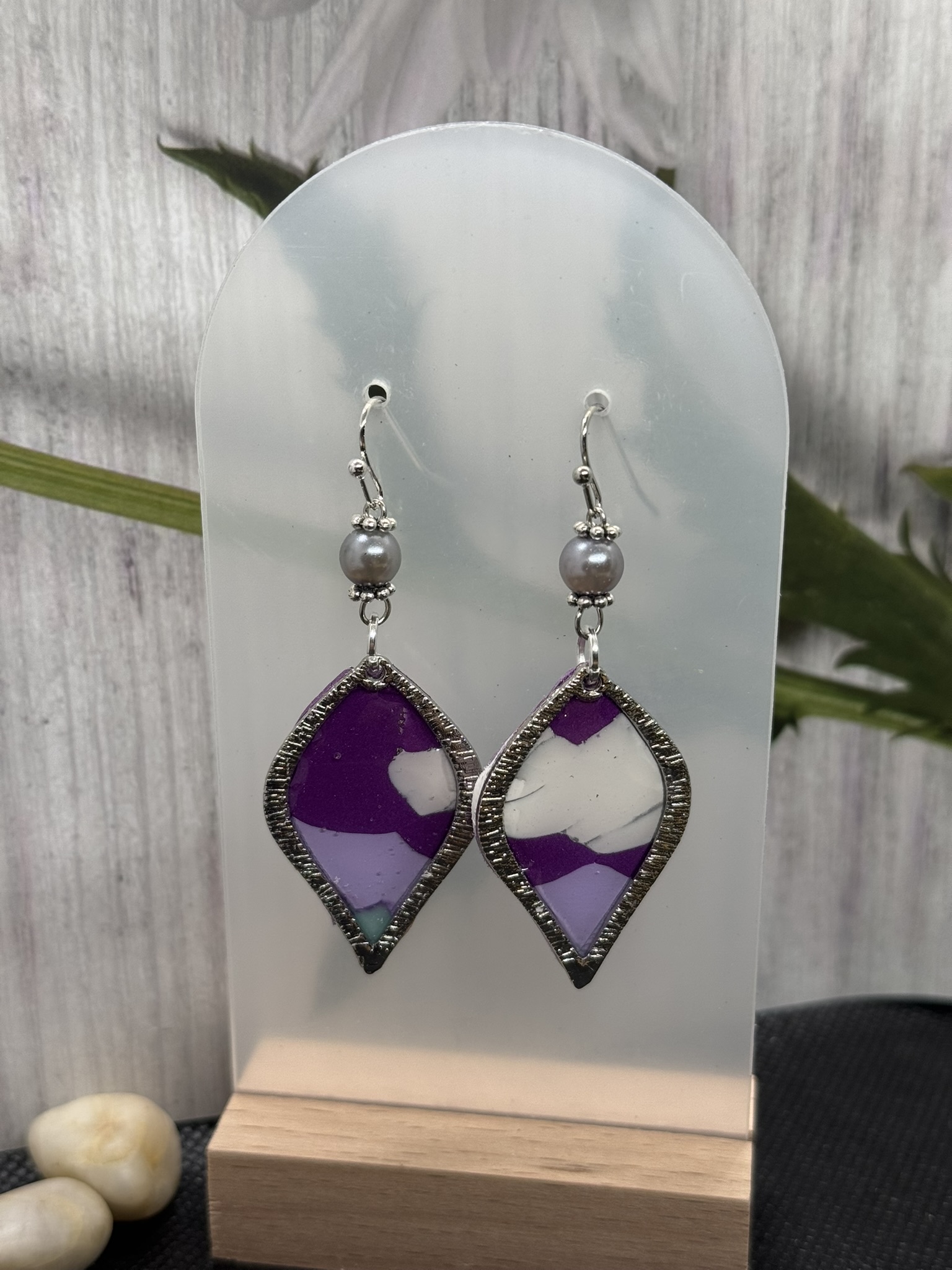 Trendy pearl drop clay earrings 