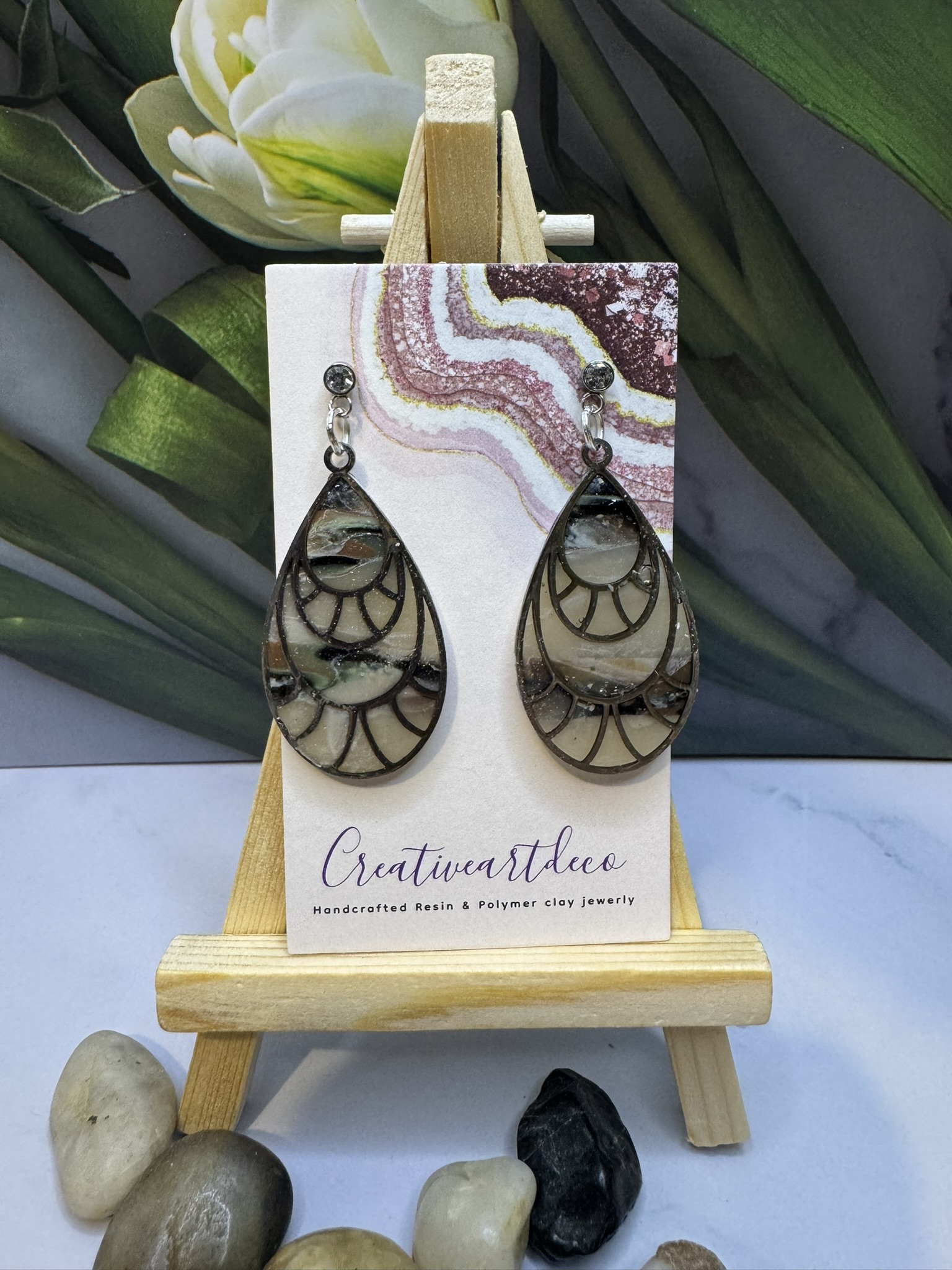 Geometric design faux stone dangle 