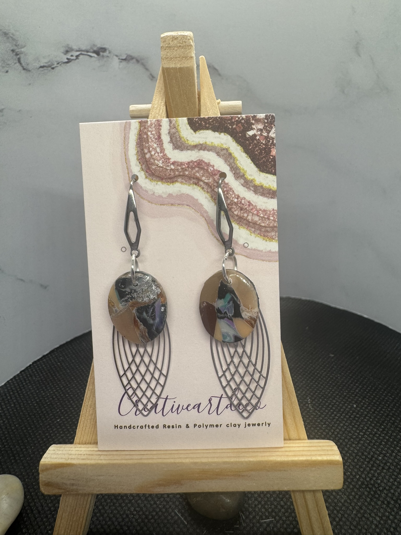Oval Faux Stone and Feather Geometric Dangle