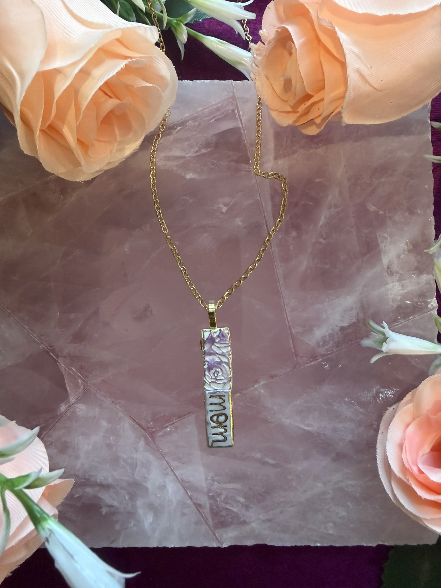 Mom Pendant Necklace