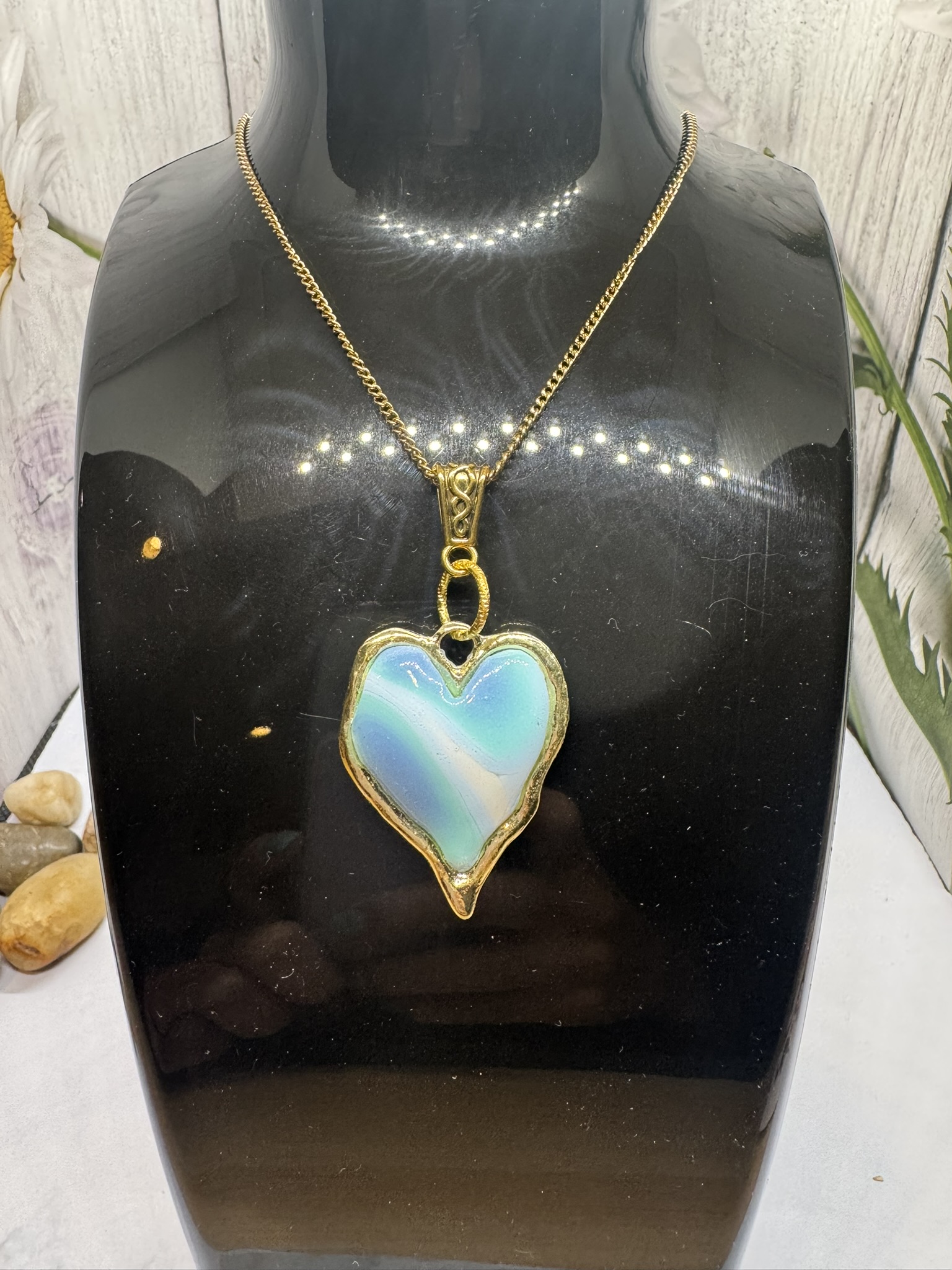 Heart-shaped Faux Stone Pendant