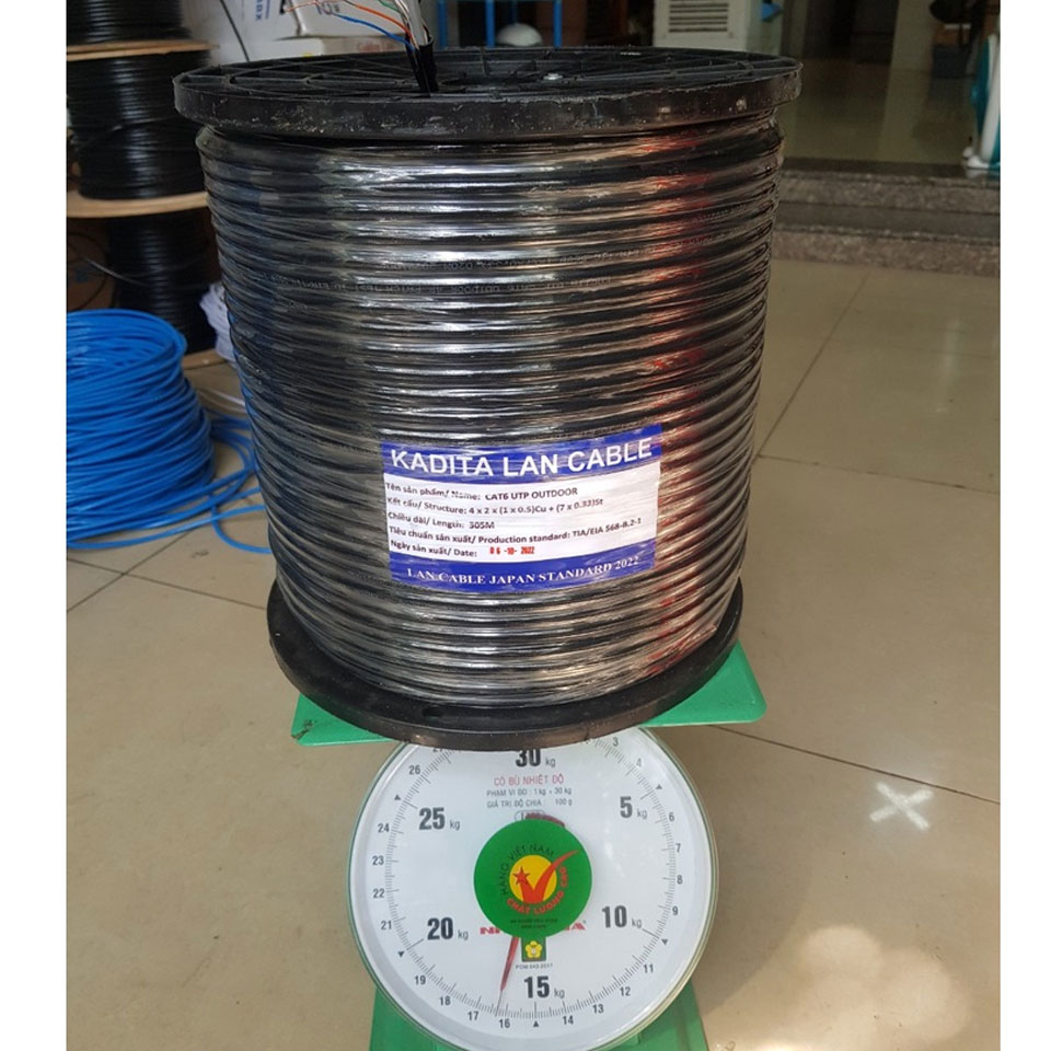 Cuộn 305m Cáp mạng ngoài trời Cat6 Kadita lõi đồng nguyên chất có cáp gia cường treo dây