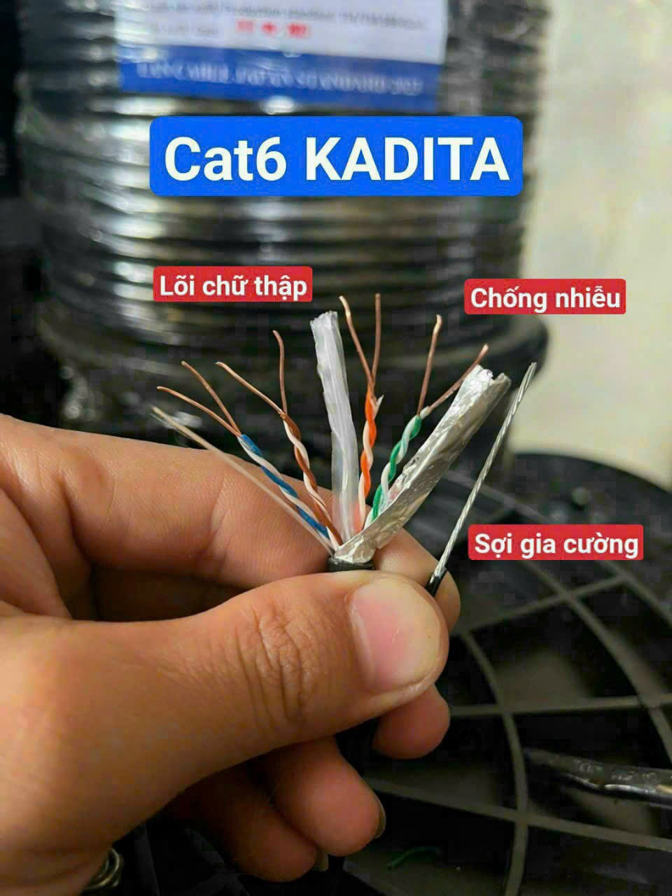 Cuộn 305m Cáp mạng ngoài trời Cat6 Kadita lõi đồng nguyên chất có cáp gia cường treo dây
