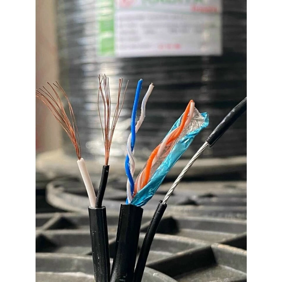 Cuộn 300m Cáp mạng ngoài trời 4 lõi đồng liền nguồn Cat3 FTP Kadita có dầu Jelly chống ẩm và cáp gia cường treo dây