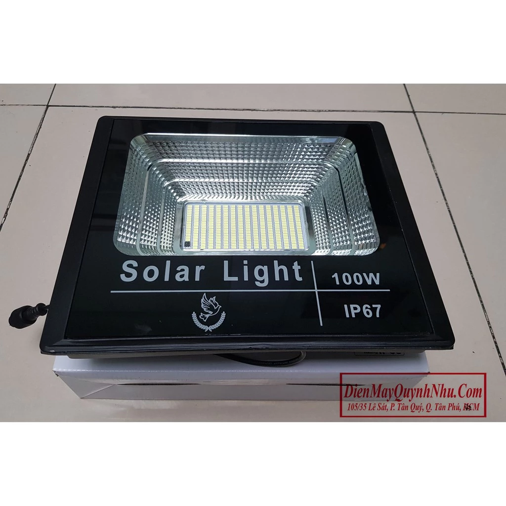 Đèn led pha năng lượng mặt trời 100W chống nước IP67 thương hiệu bồ câu