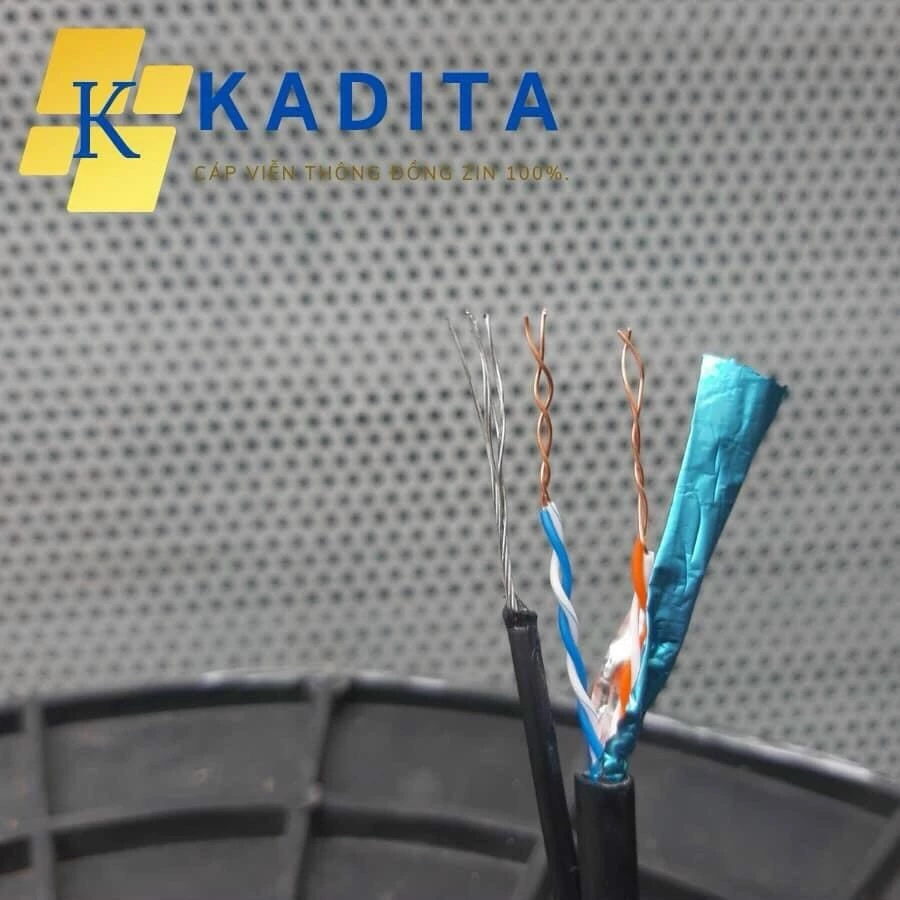 Cuộn 500m cáp FTP HDPE chống nhiễu Kadita 4 lõi đồng nguyên chất có cáp treo dây