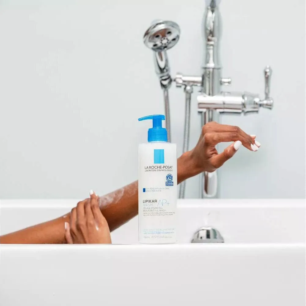 La Roche-Posay Lipikar Wash AP+ Gentle Foaming Moisturizing Wash