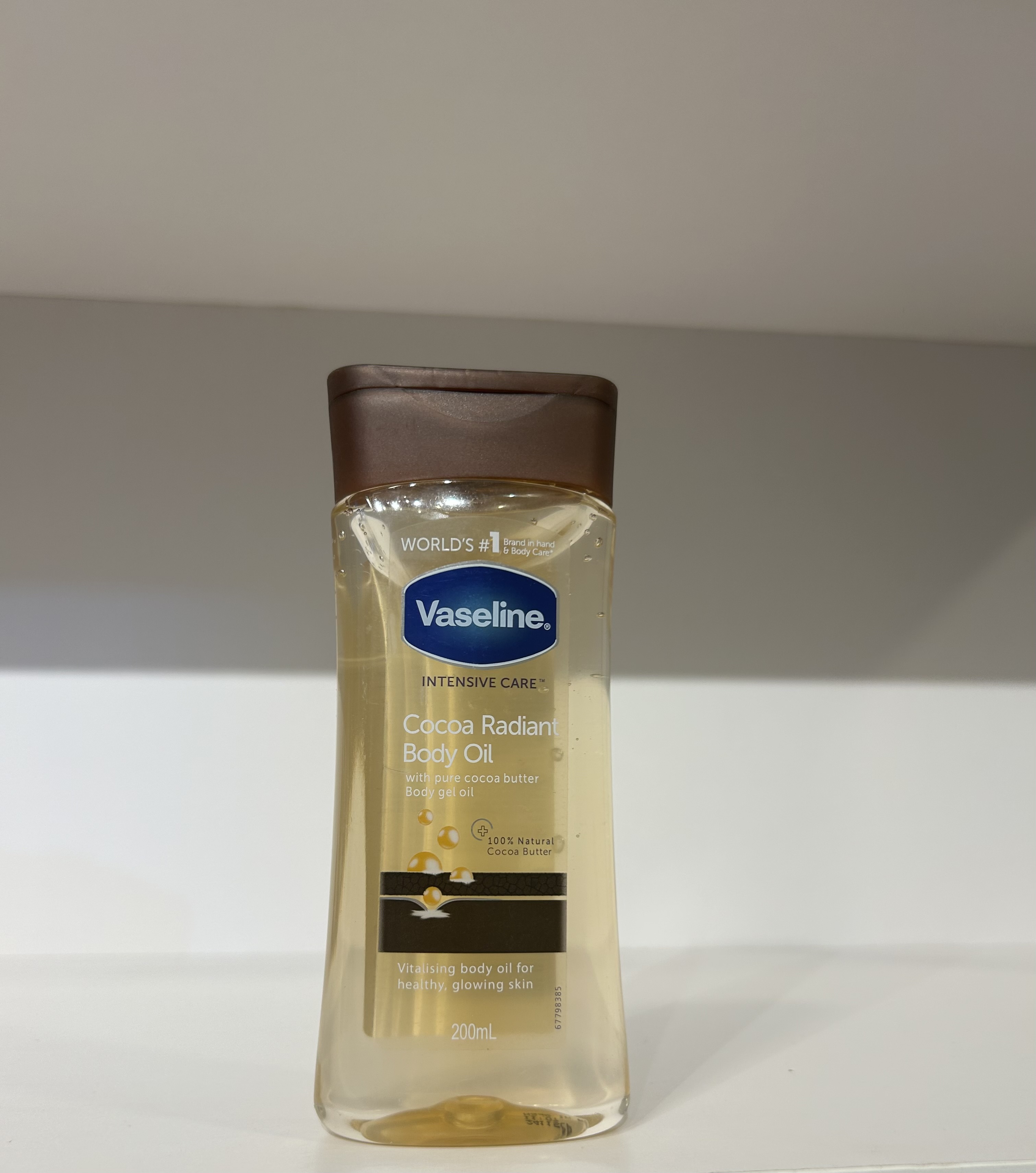 Vaseline Cocoa Radiant Body Oil (Brown Cap)
