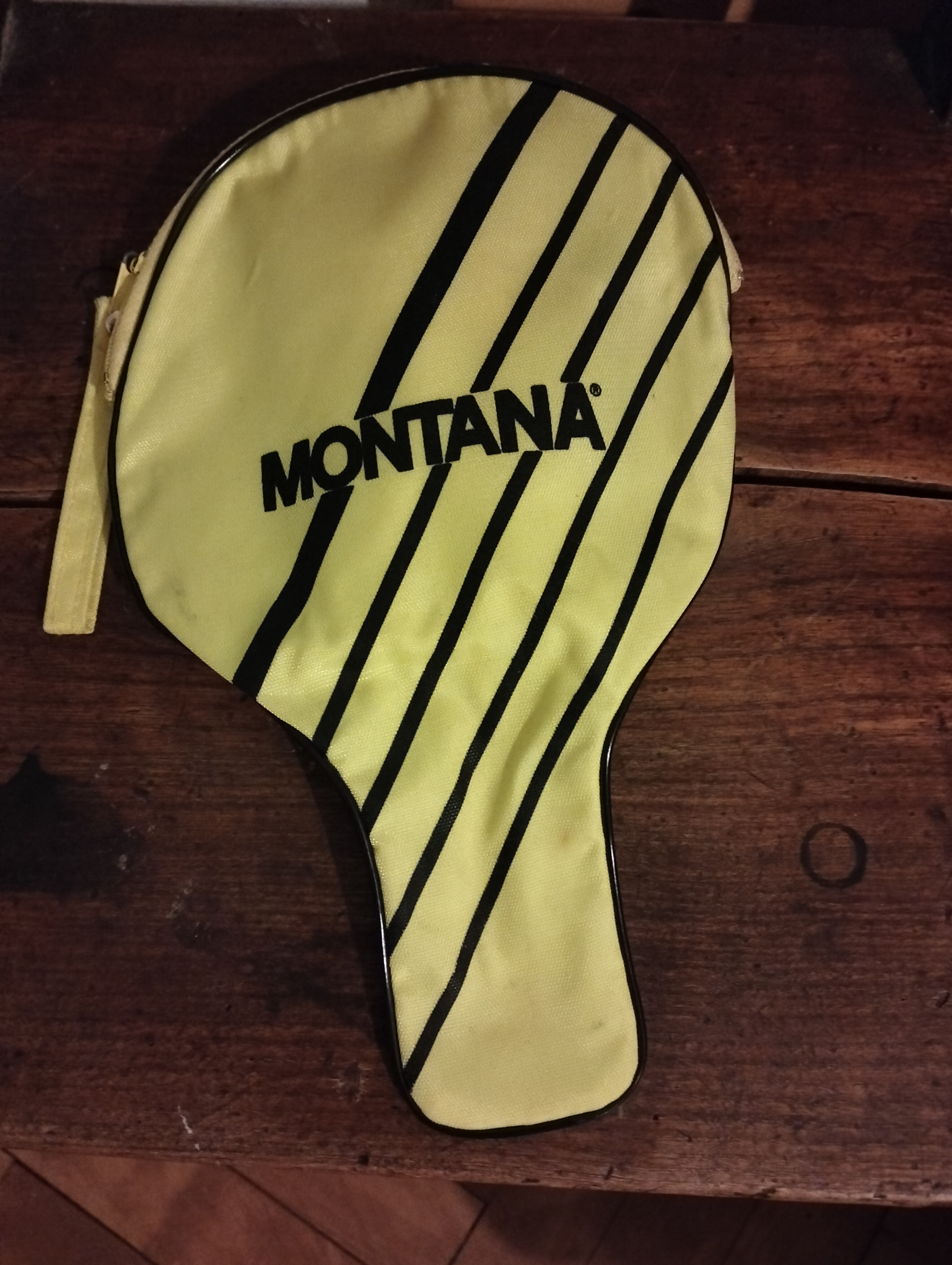 🎾 Vintage Montana Racket Cover – Neon Yellow Classic from the Retro Era