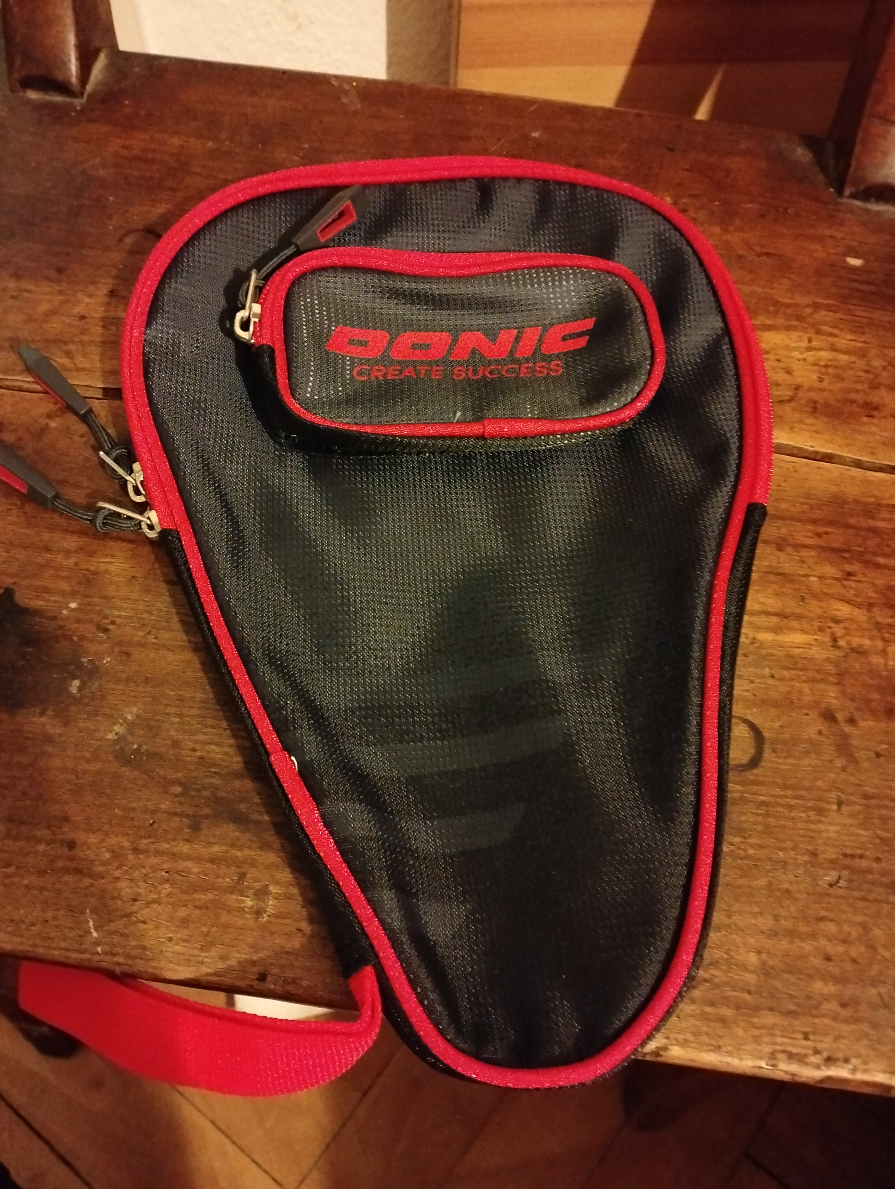 🏓 Donic Racket Cover – “Create Success” Edition with Ball Storage