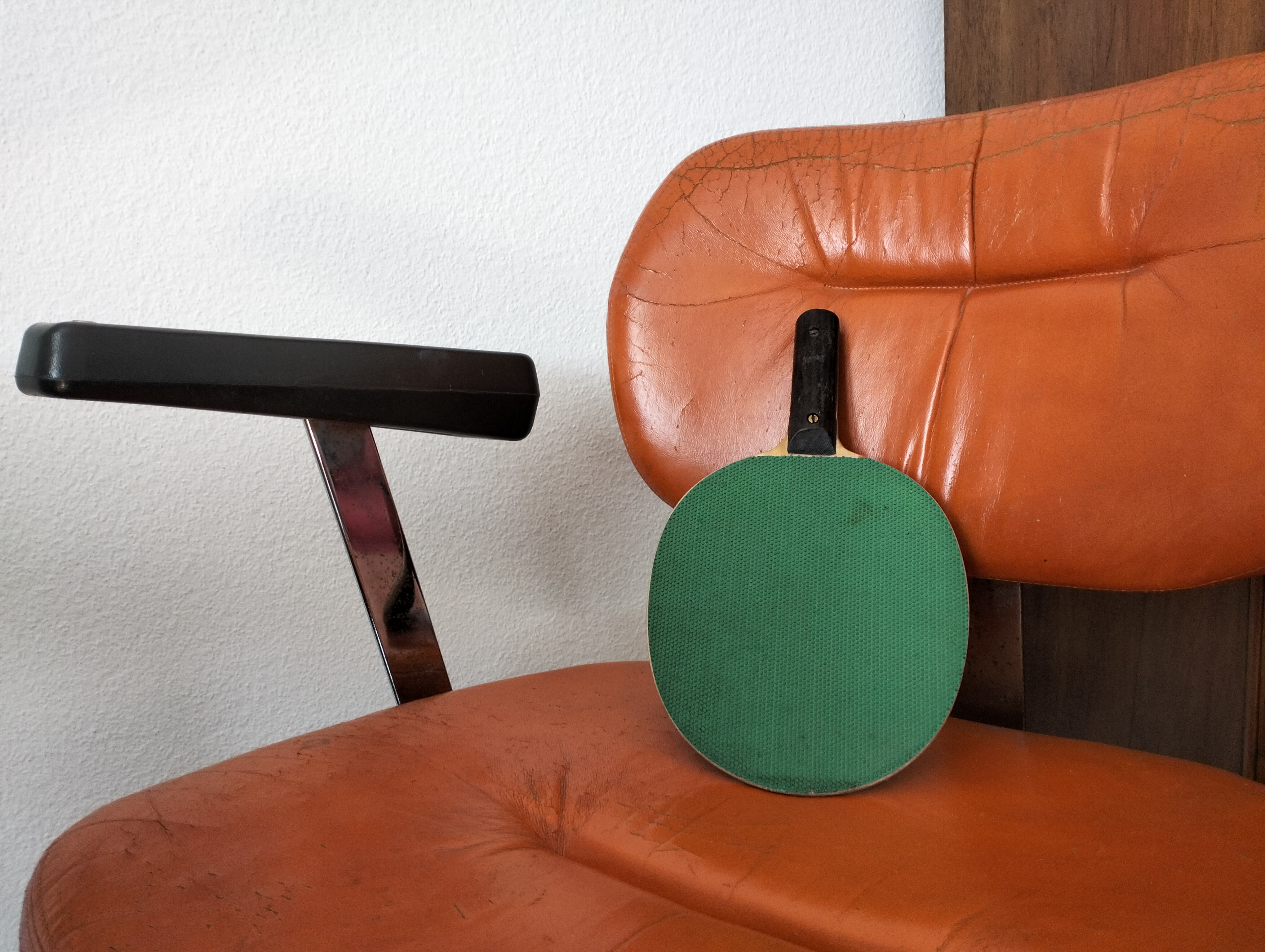 🏓 Vintage Table Tennis Racket – Pre-Sponge Era (c. 1935–1952)