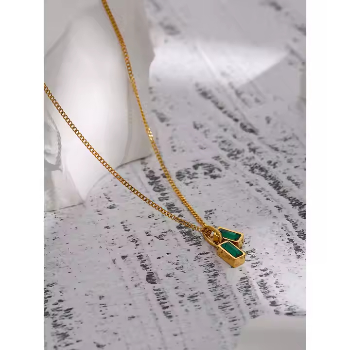 Colar Pendente Zirconia Verde - Dourado