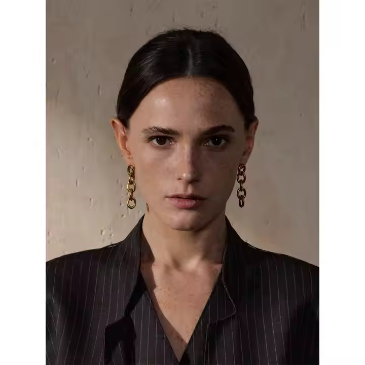 Brincos Correntes minimalista - Dourado