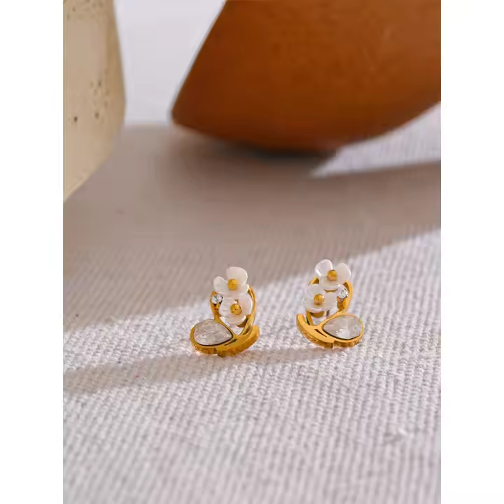 Brincos Flores Zirconia e Madre-Pérola - Dourado
