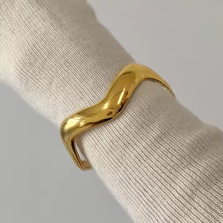 Pulseira estilo bracelete - Dourado
