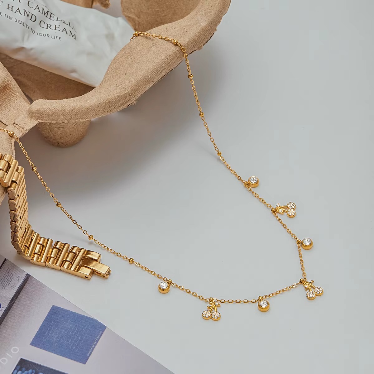 Colar Pingentes cereja zirconia - Dourado