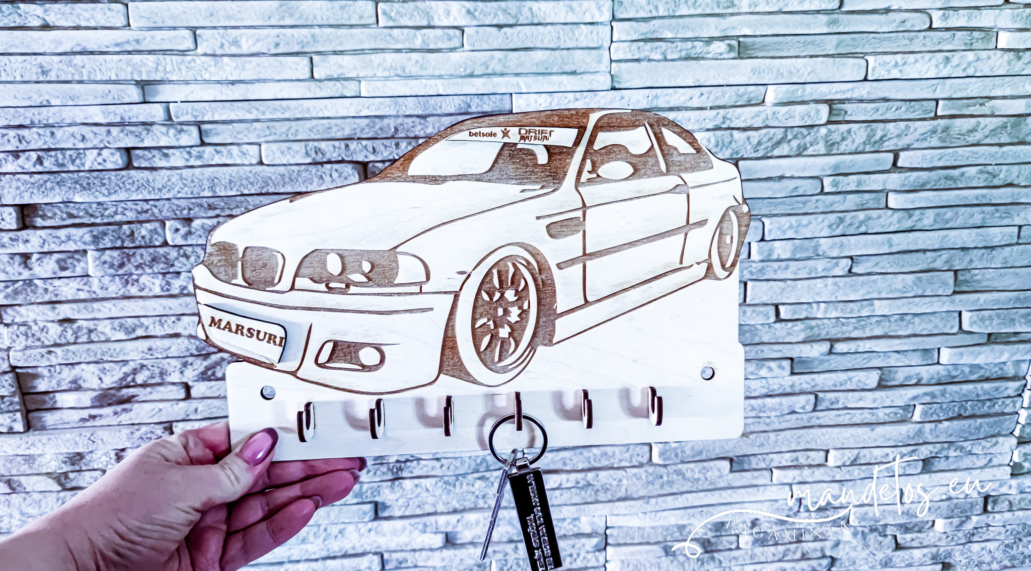 Automobilio formos raktų kabykla