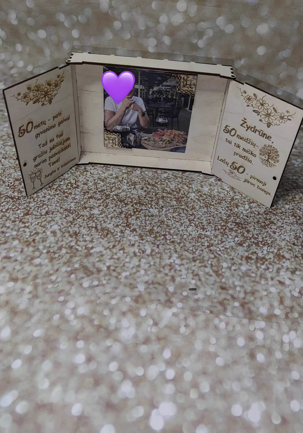 Sveikinimas dėžutėje