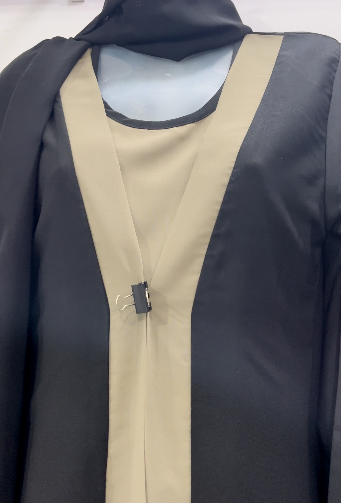 Traditional black and beige abaya (EB00002)