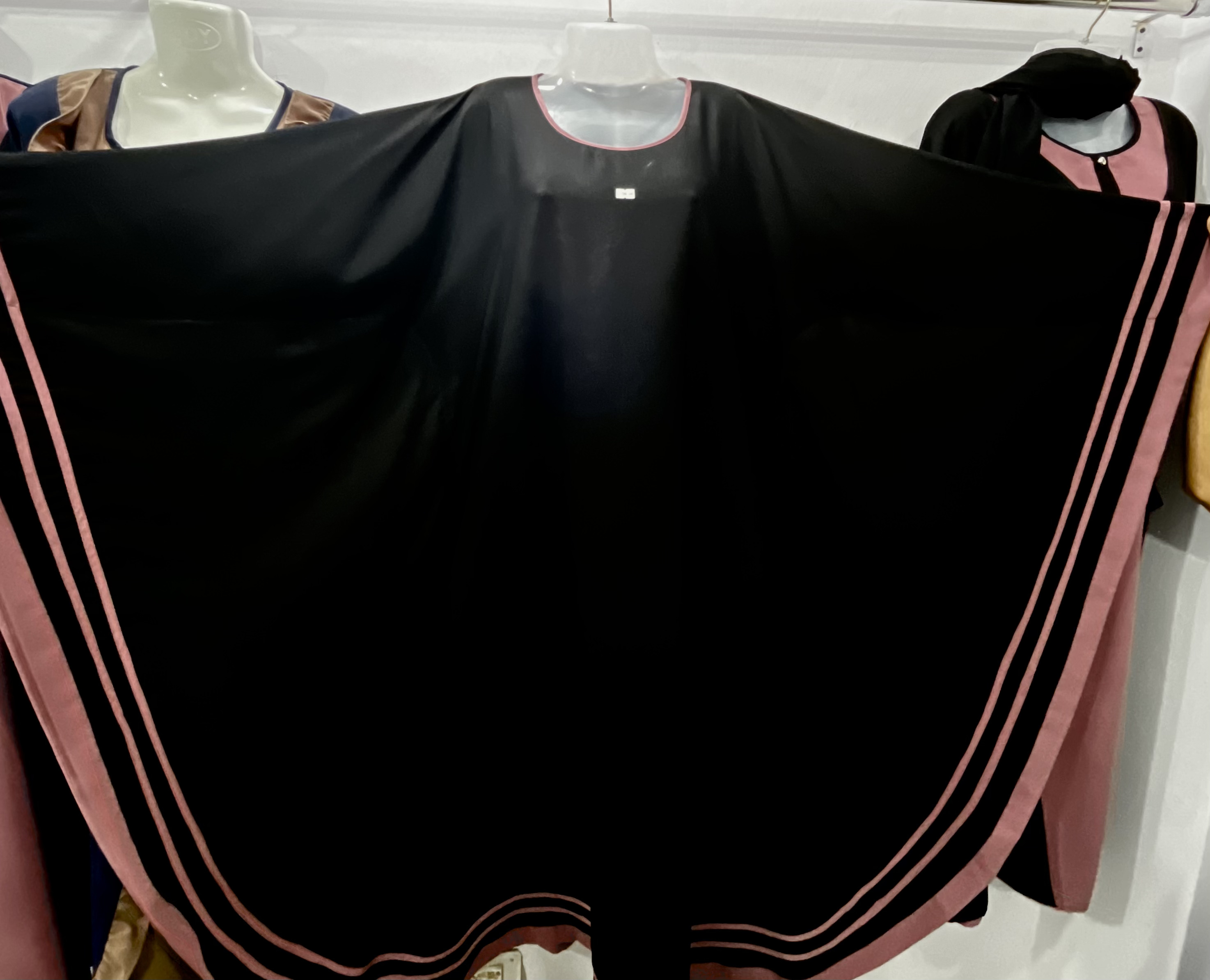 Black and pink poncho and kaftaan abaya (EB00010)
