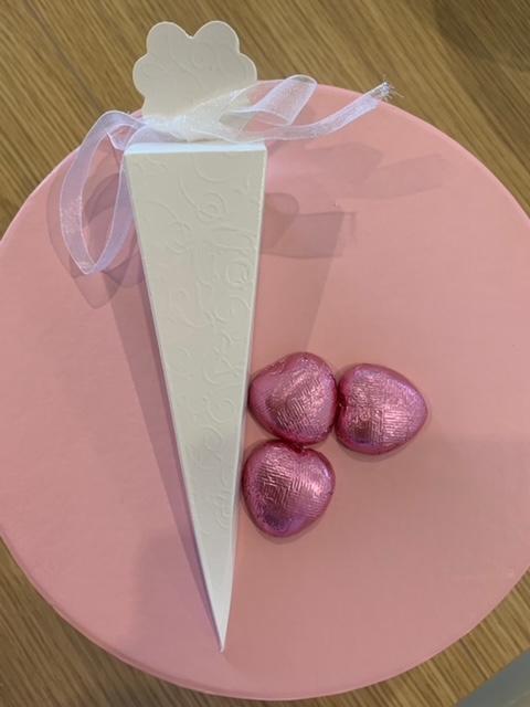🤍White Sweet Cone Box🤍