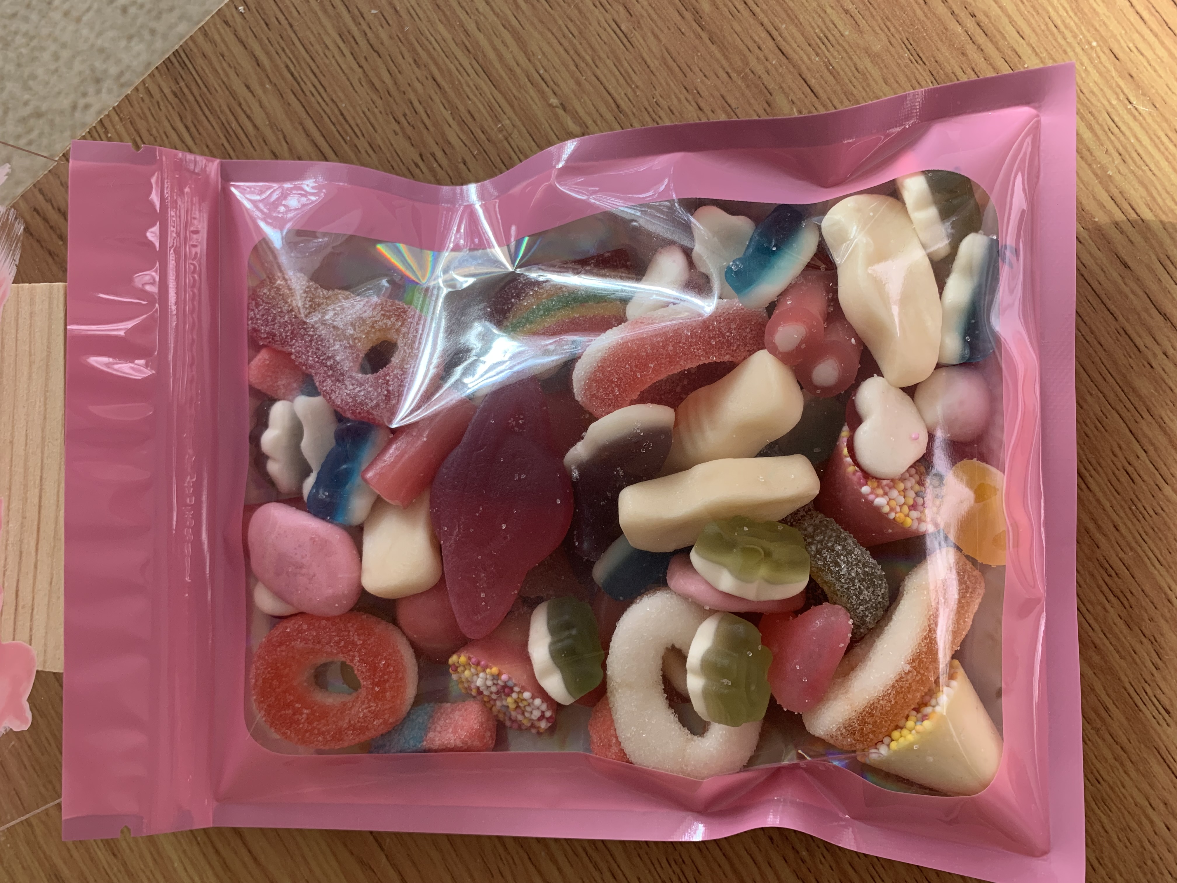 🩷Extra large pouch complete with sweets🩷