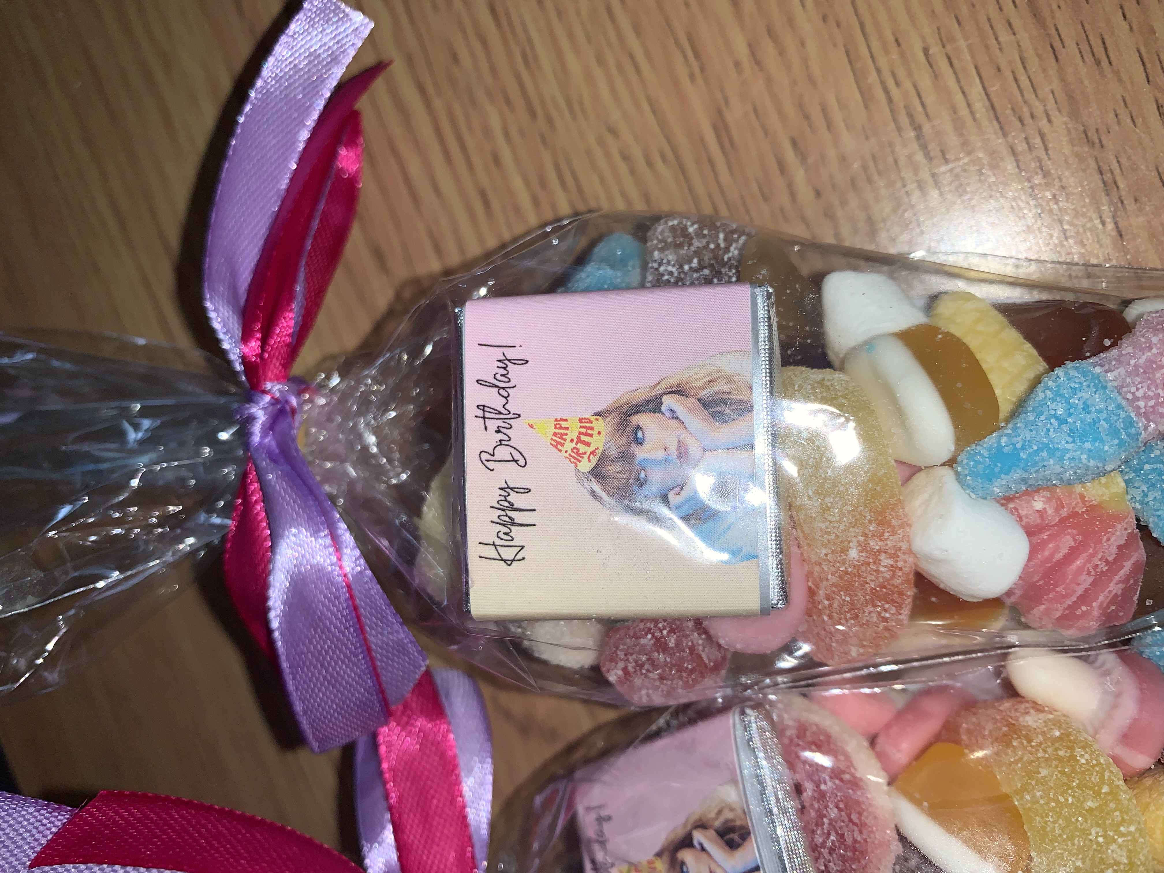 🩷Sweetcones for all occasions complete with associated small chocolate💜