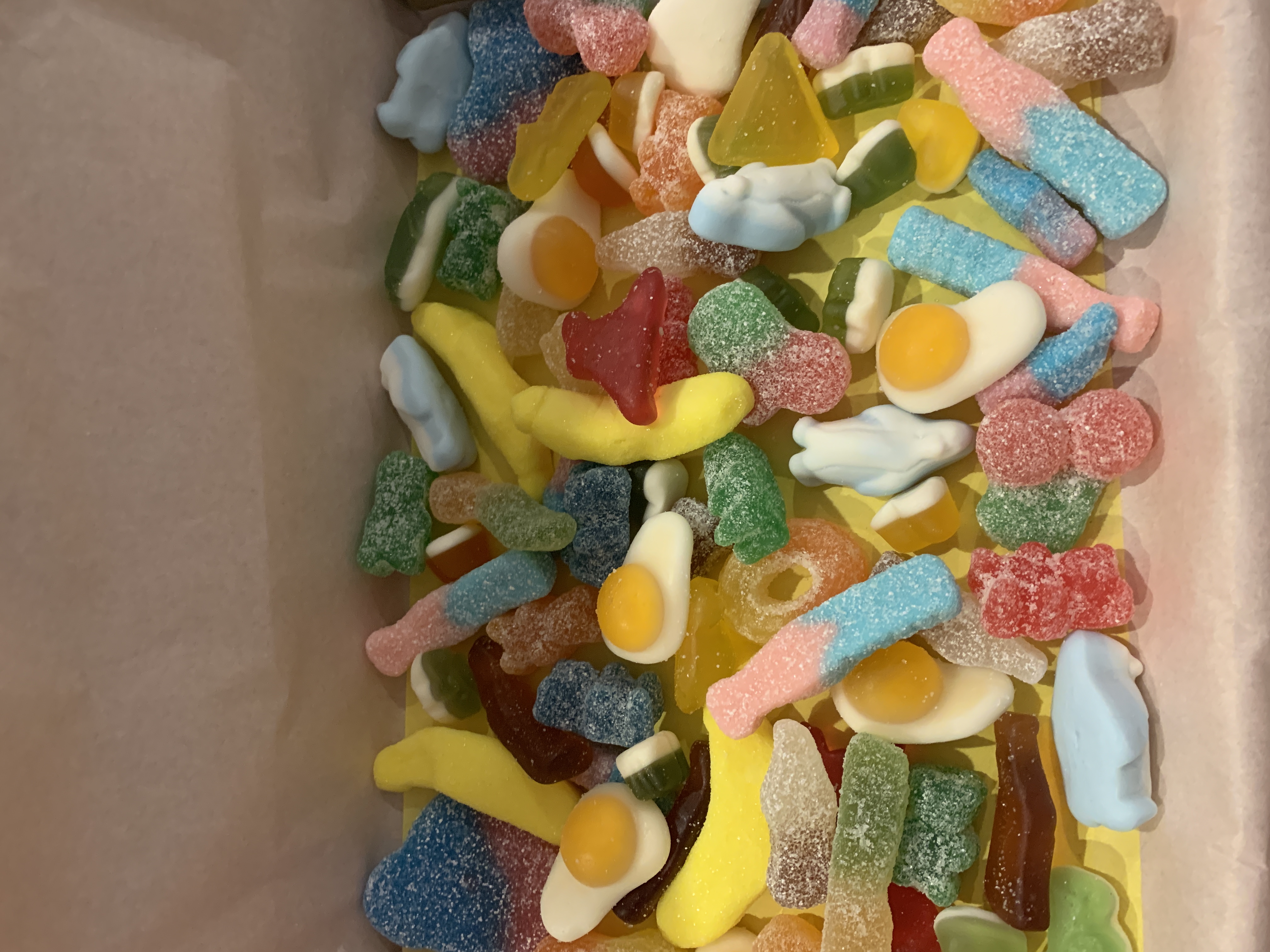 ❤️Munch Box complete with a variety of sweets❤️