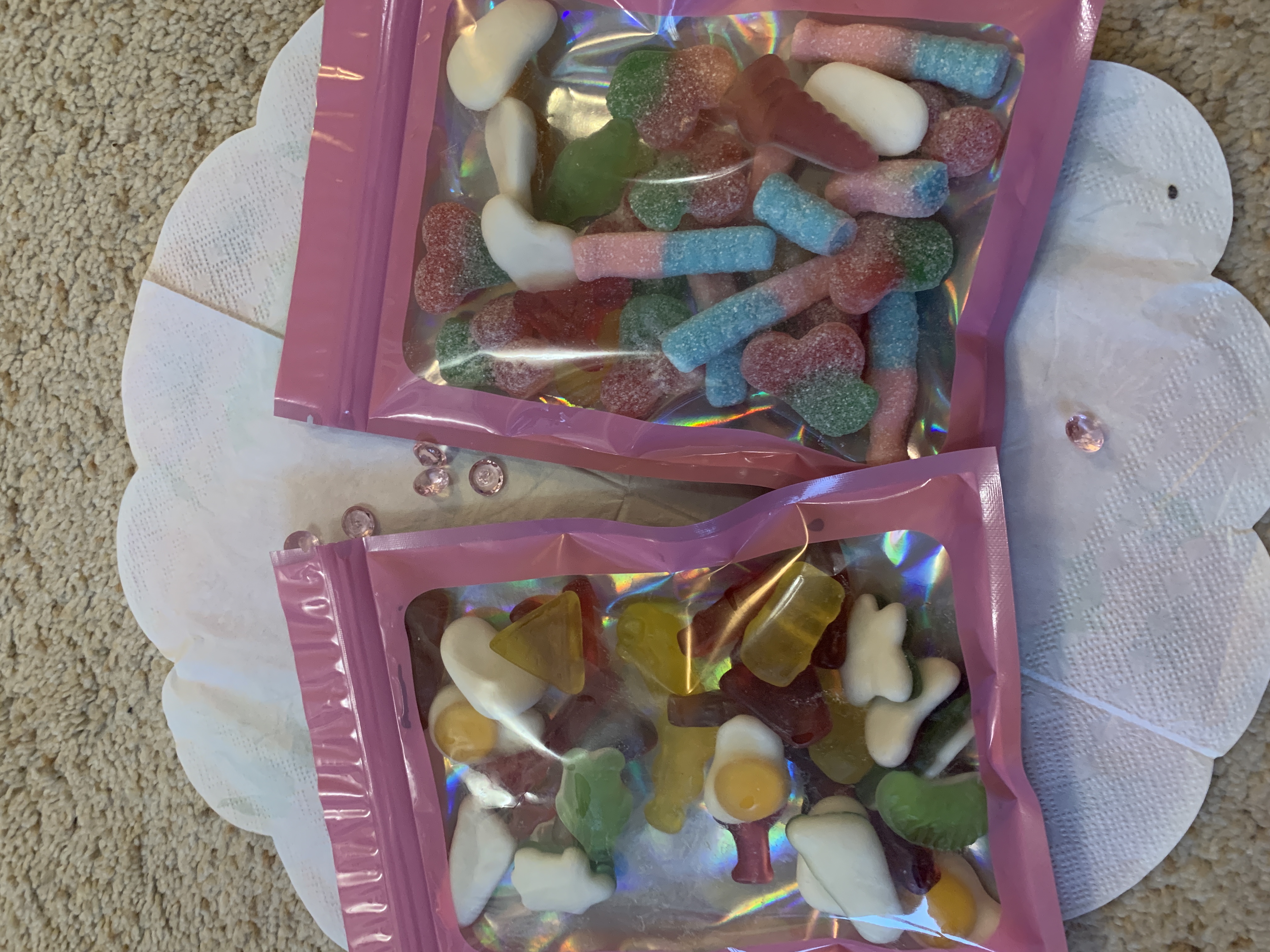 🩷Extra large pouch complete with sweets🩷