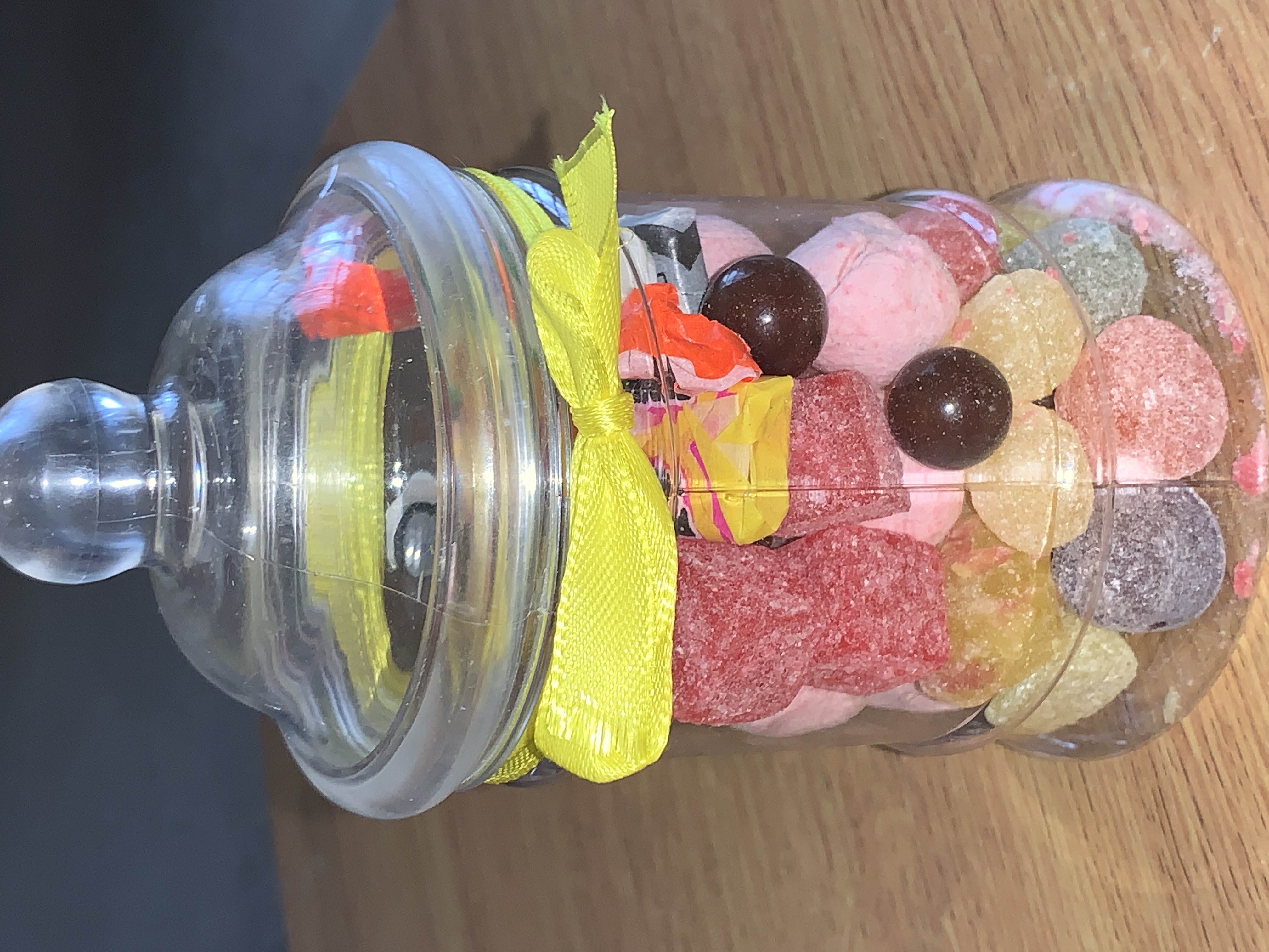 💛Victorian style plastic jar complete with sweets💛